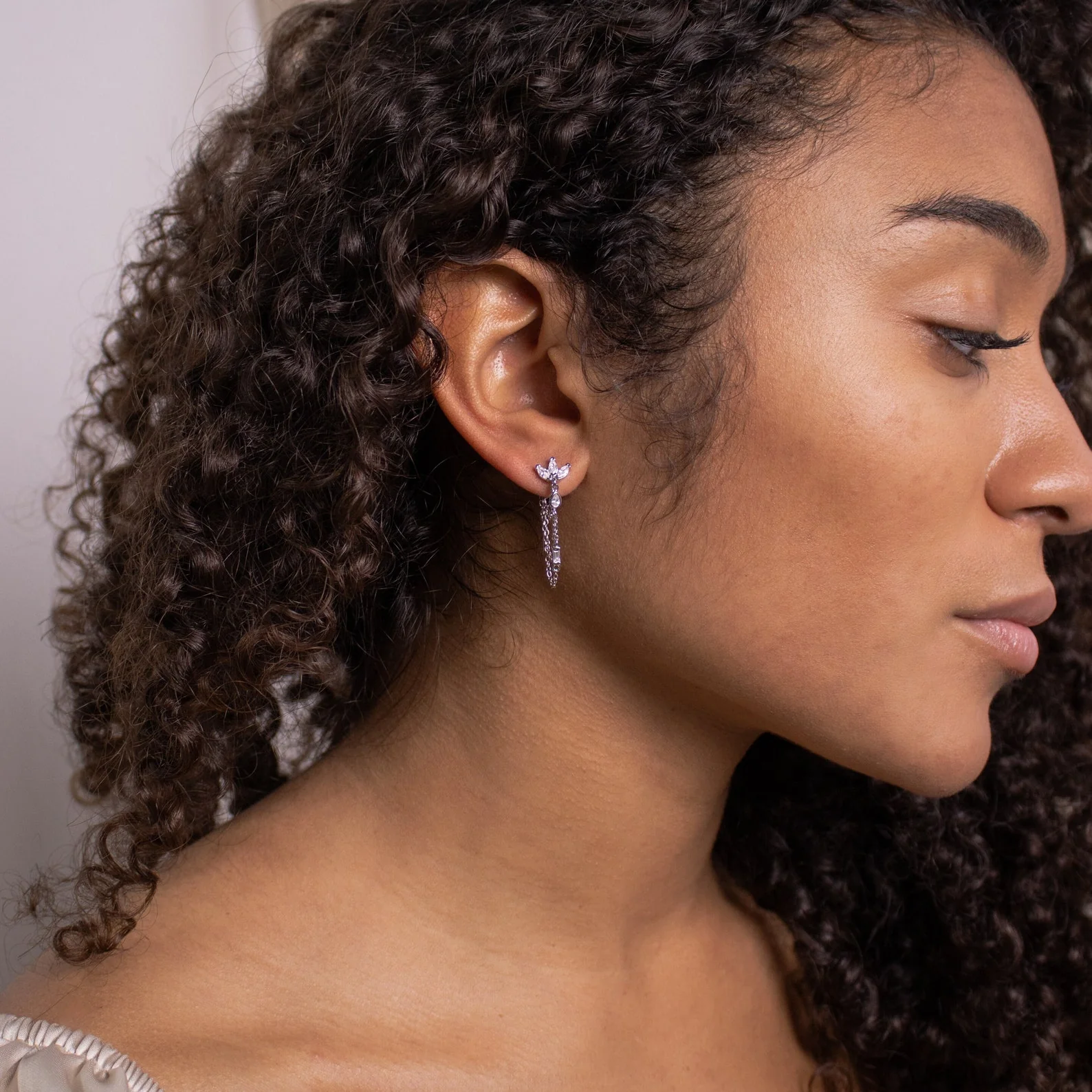 Genesis Chain Earrings - Image 7