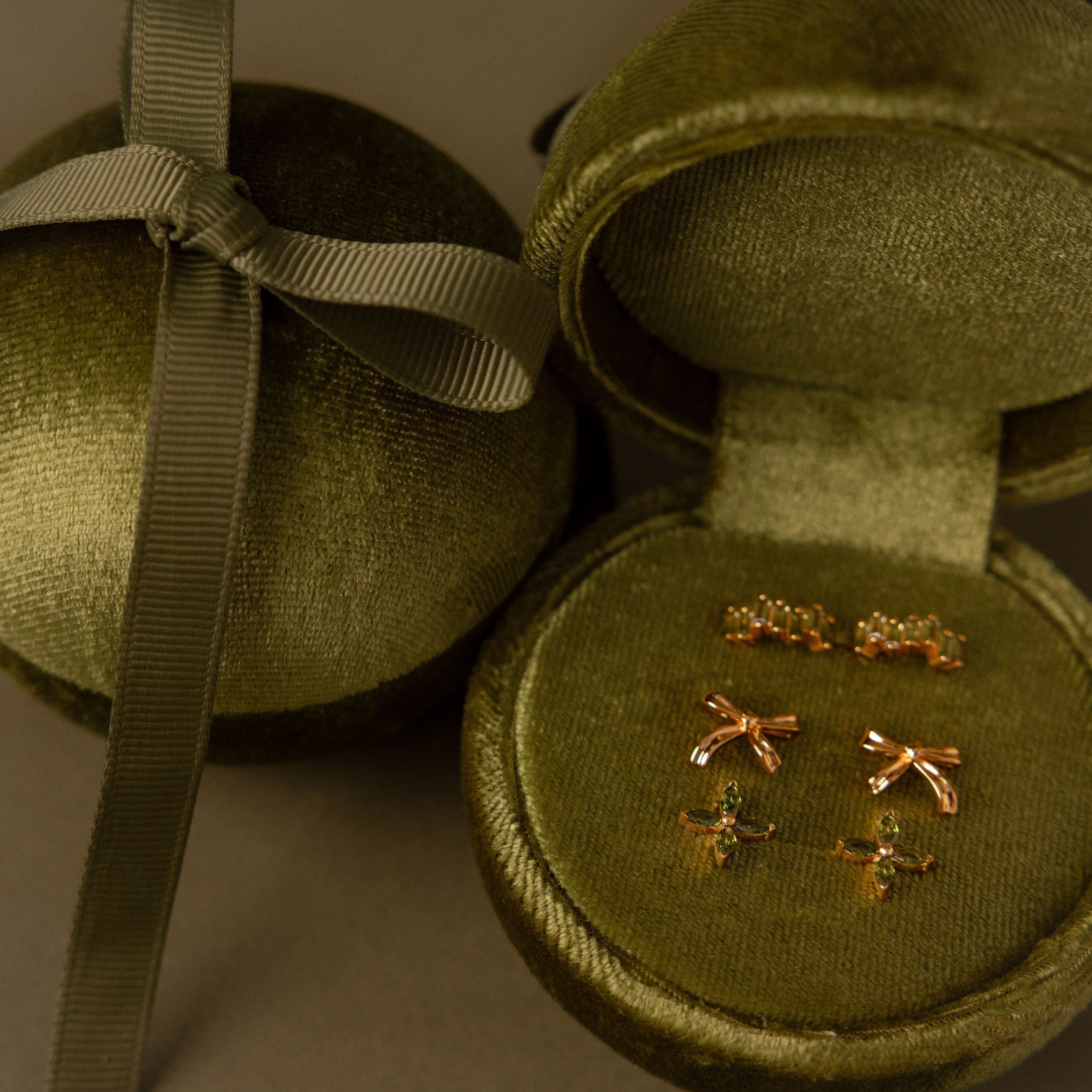 Green Ornament Jewelry Box - Image 5