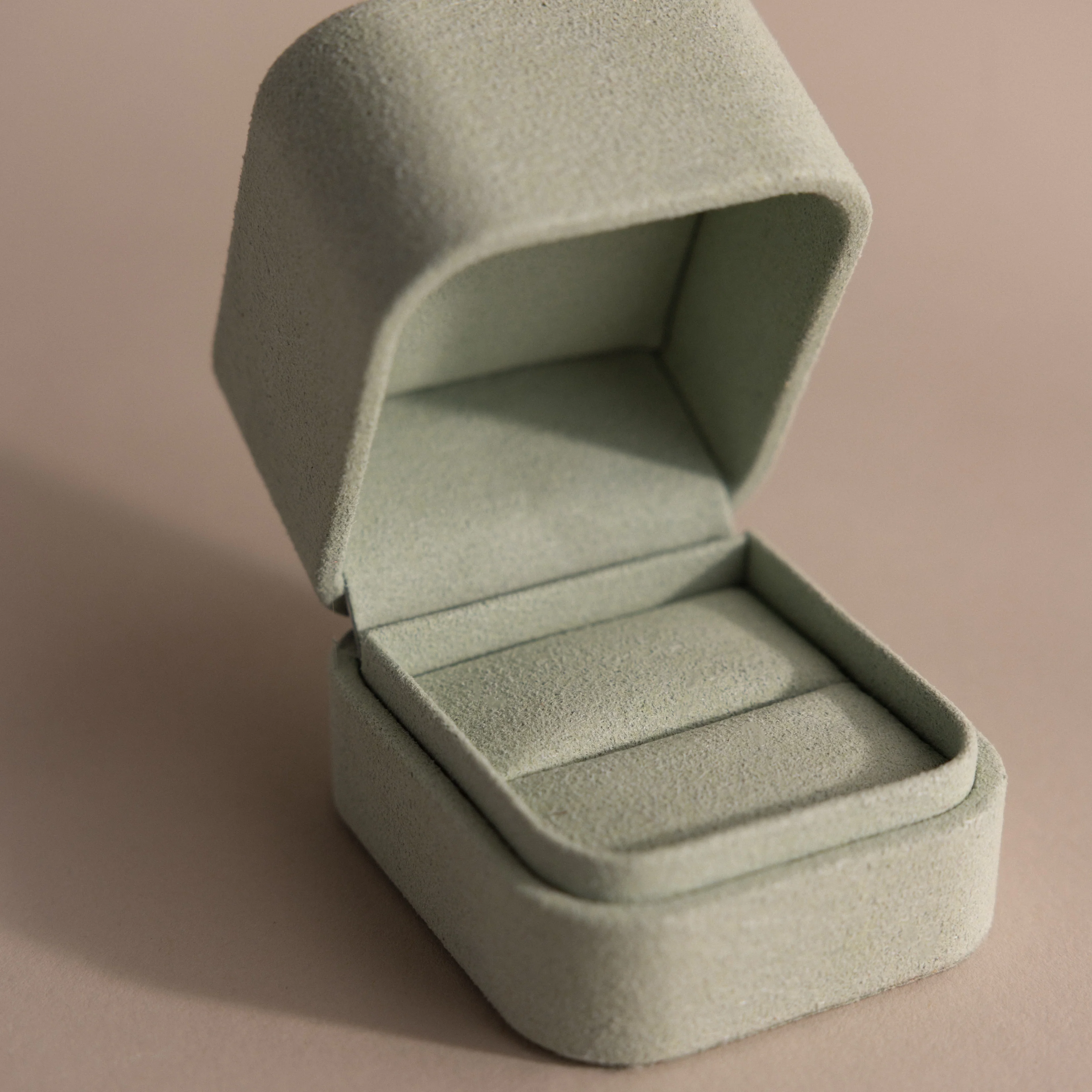 Green Suede Ring Box - Image 5