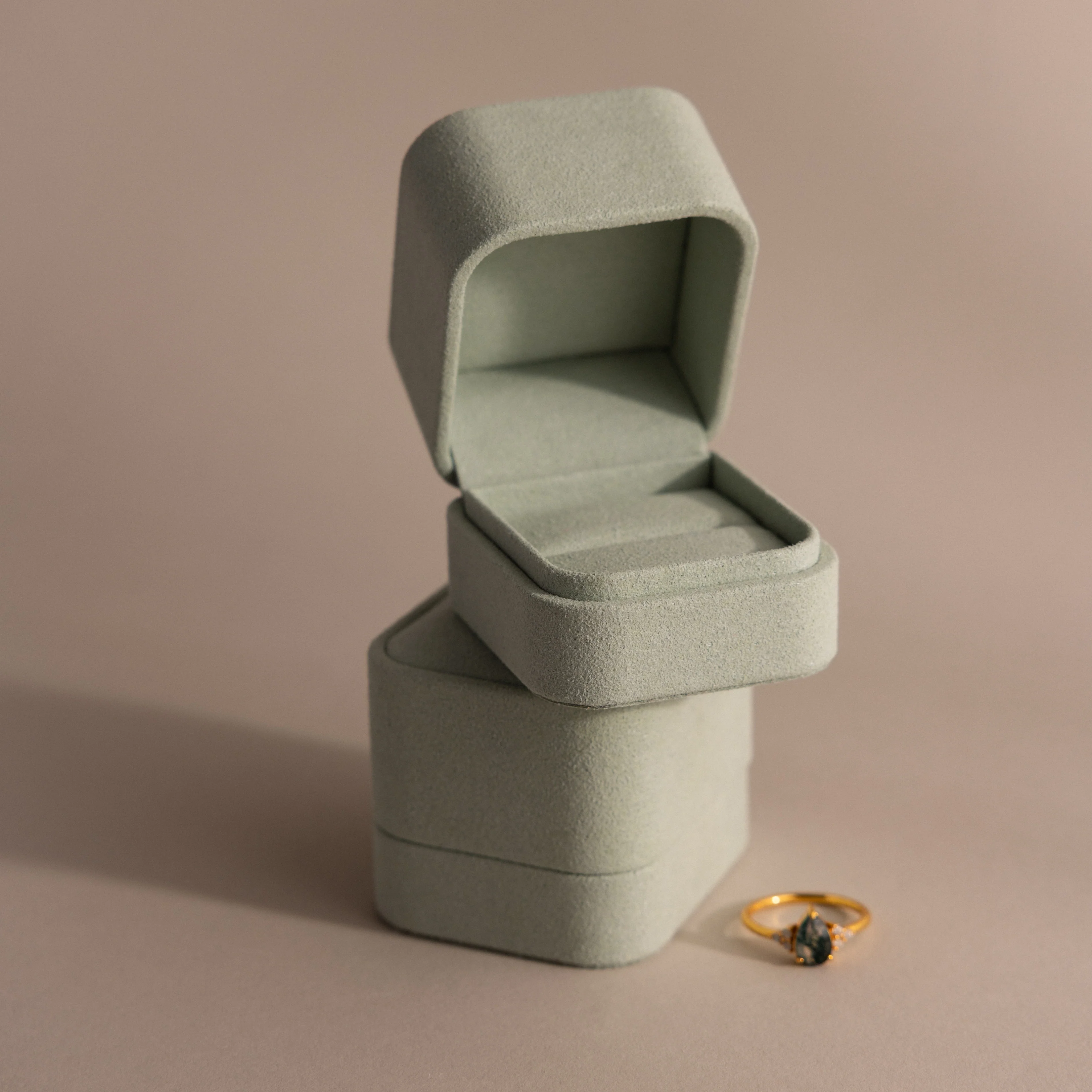 Green Suede Ring Box - Image 7