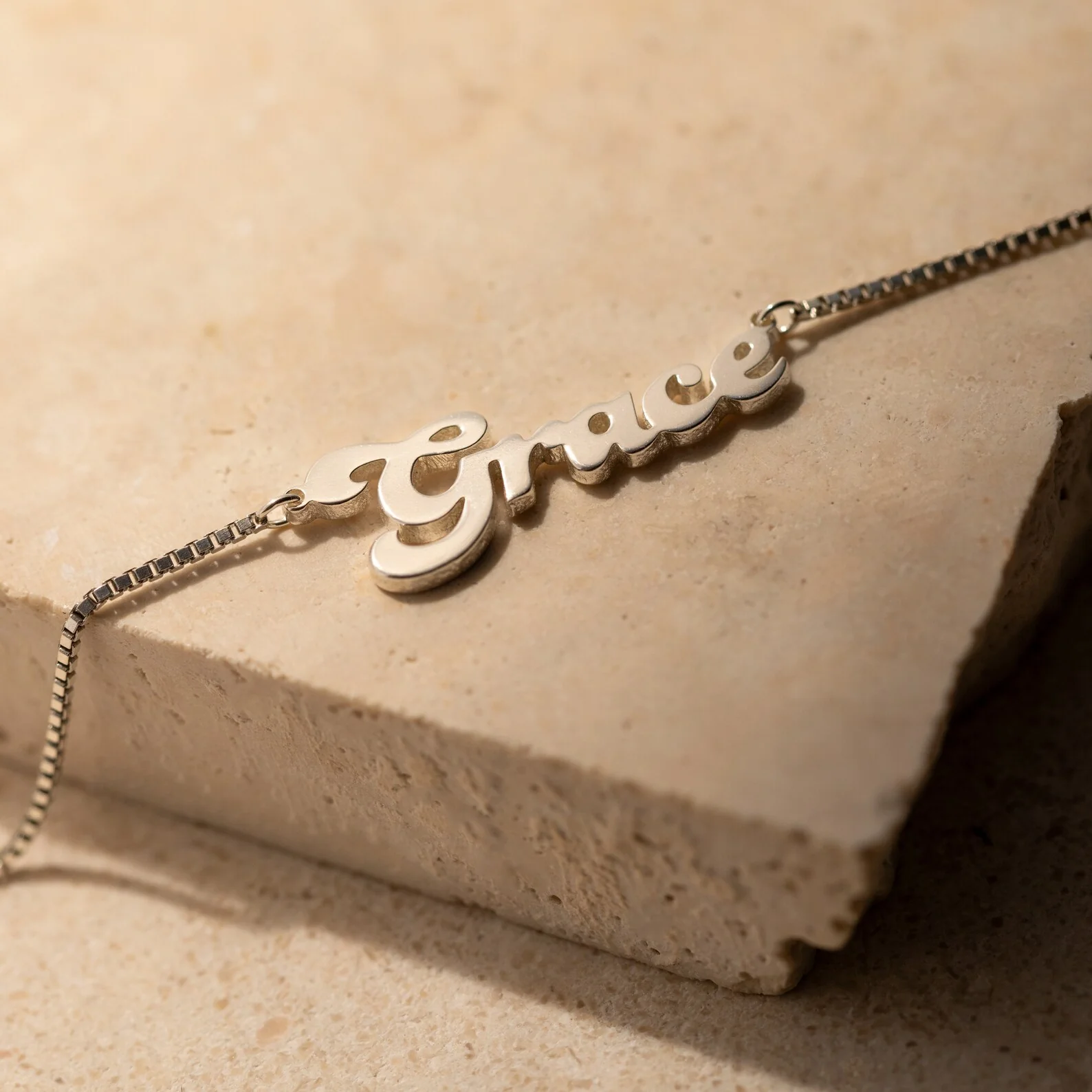 Groovy Name Necklace in Box Chain - Image 5