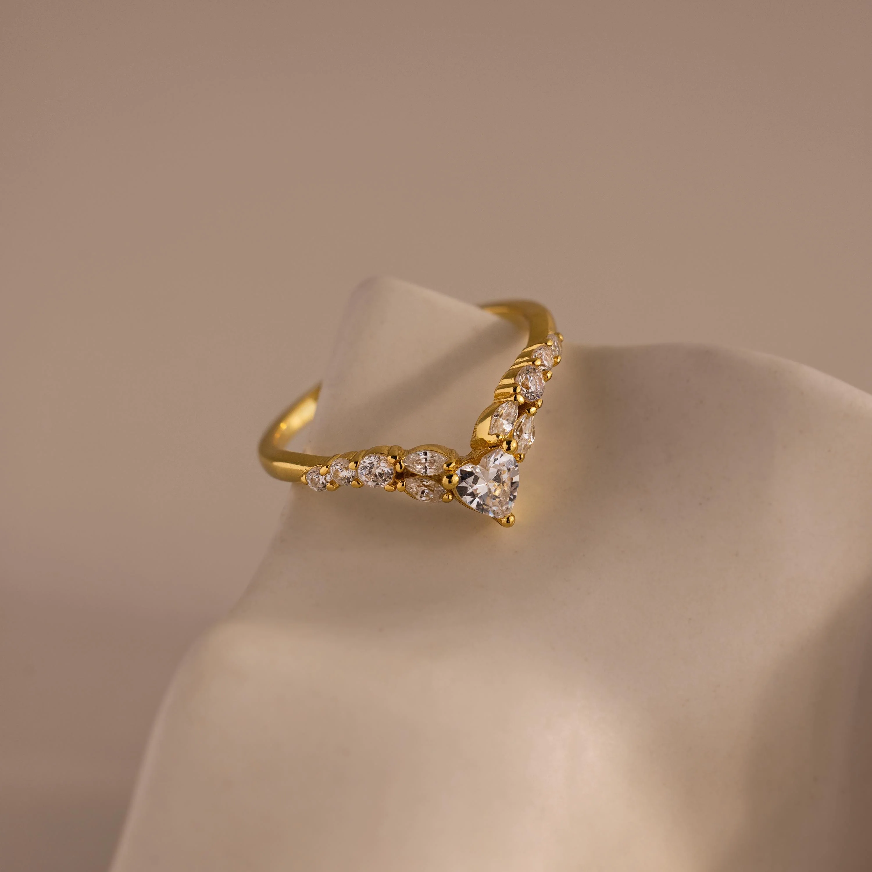 Heart Curve Cluster Ring
