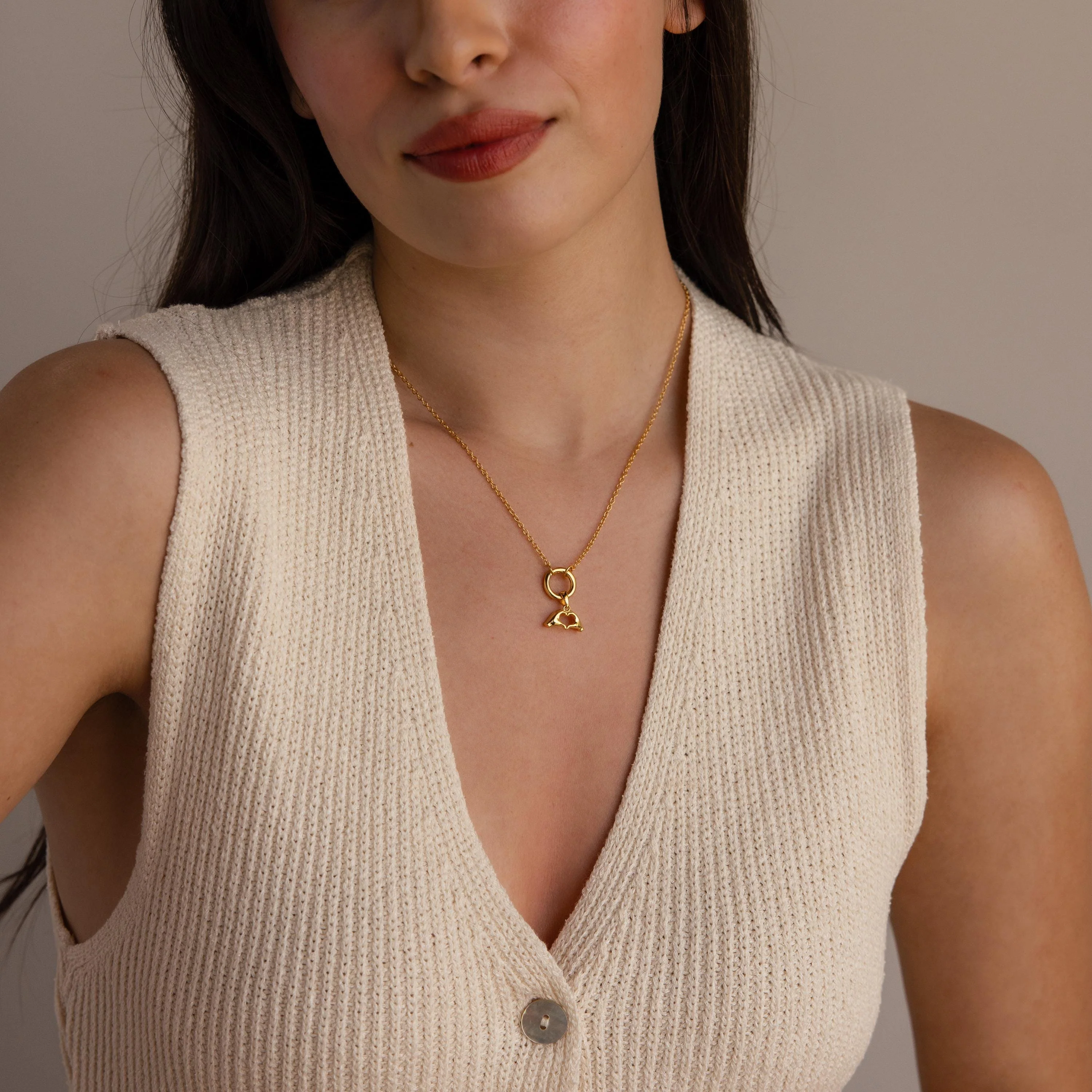 Heart Hand Charm in 18K Gold - Image 3