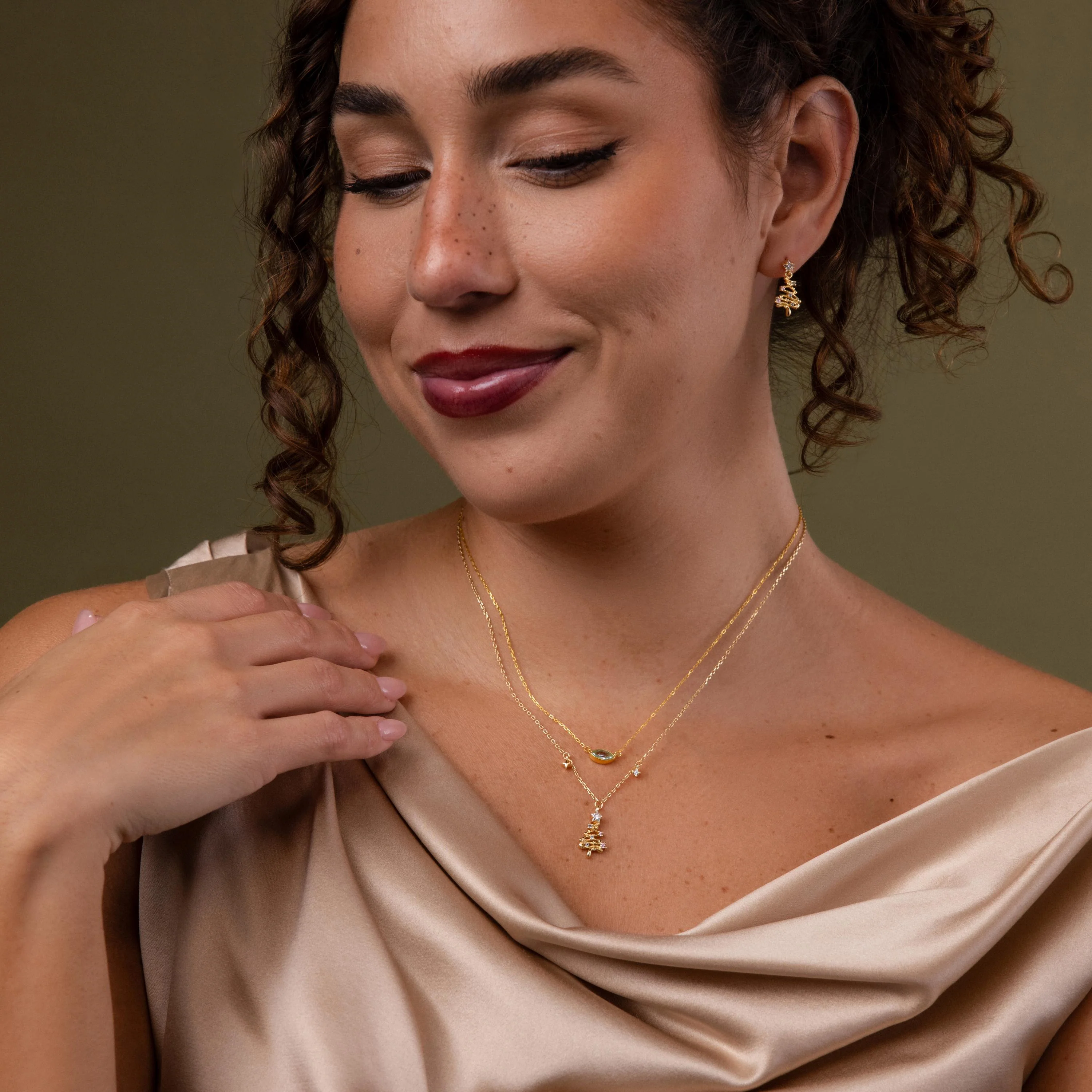 Holiday Diamond Tree Necklace in 18K Gold - Image 4