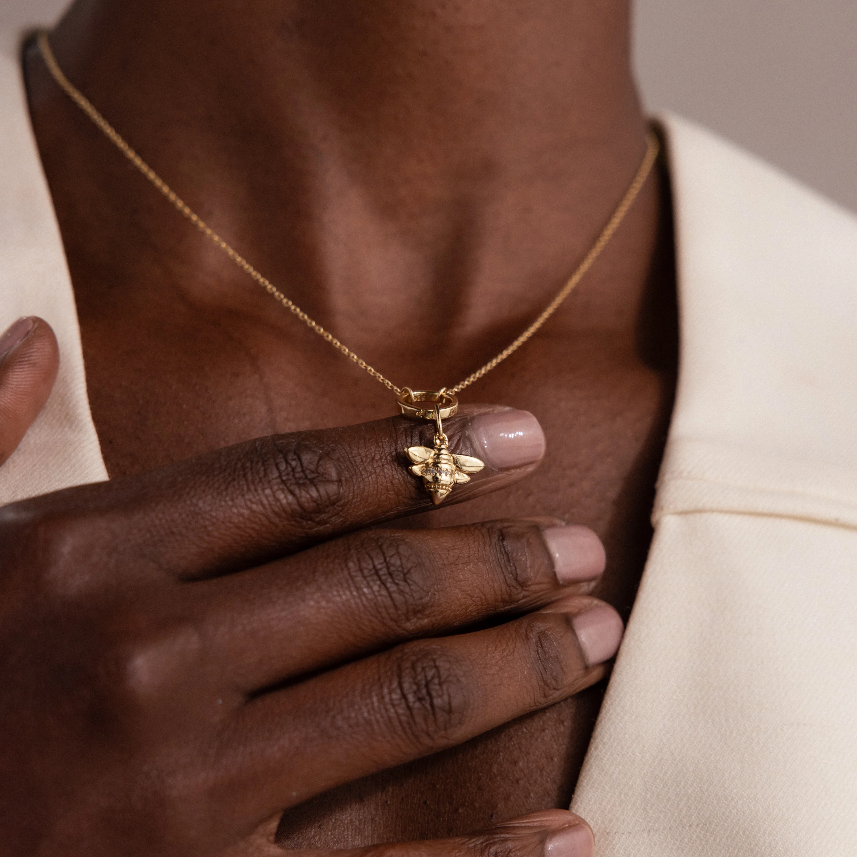 Honeybee Charm in 18K Gold - Image 2