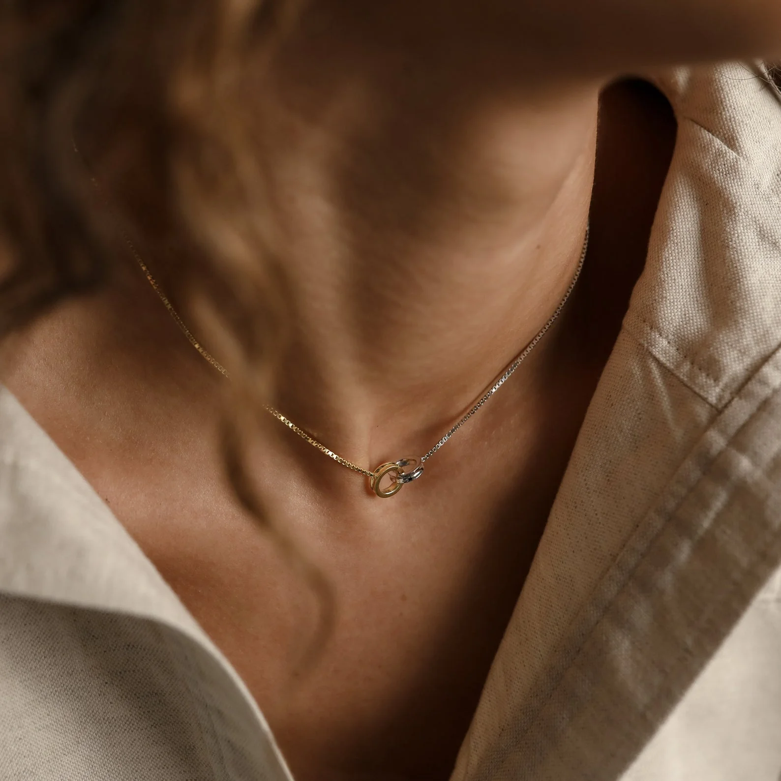 Interlocking Circles Necklace - Image 5
