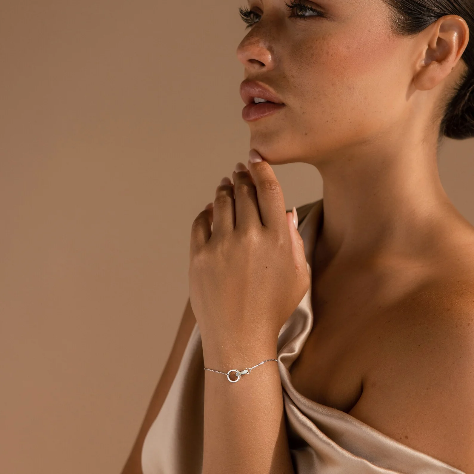 Interlocking Opal Inlay Bracelet - Image 4
