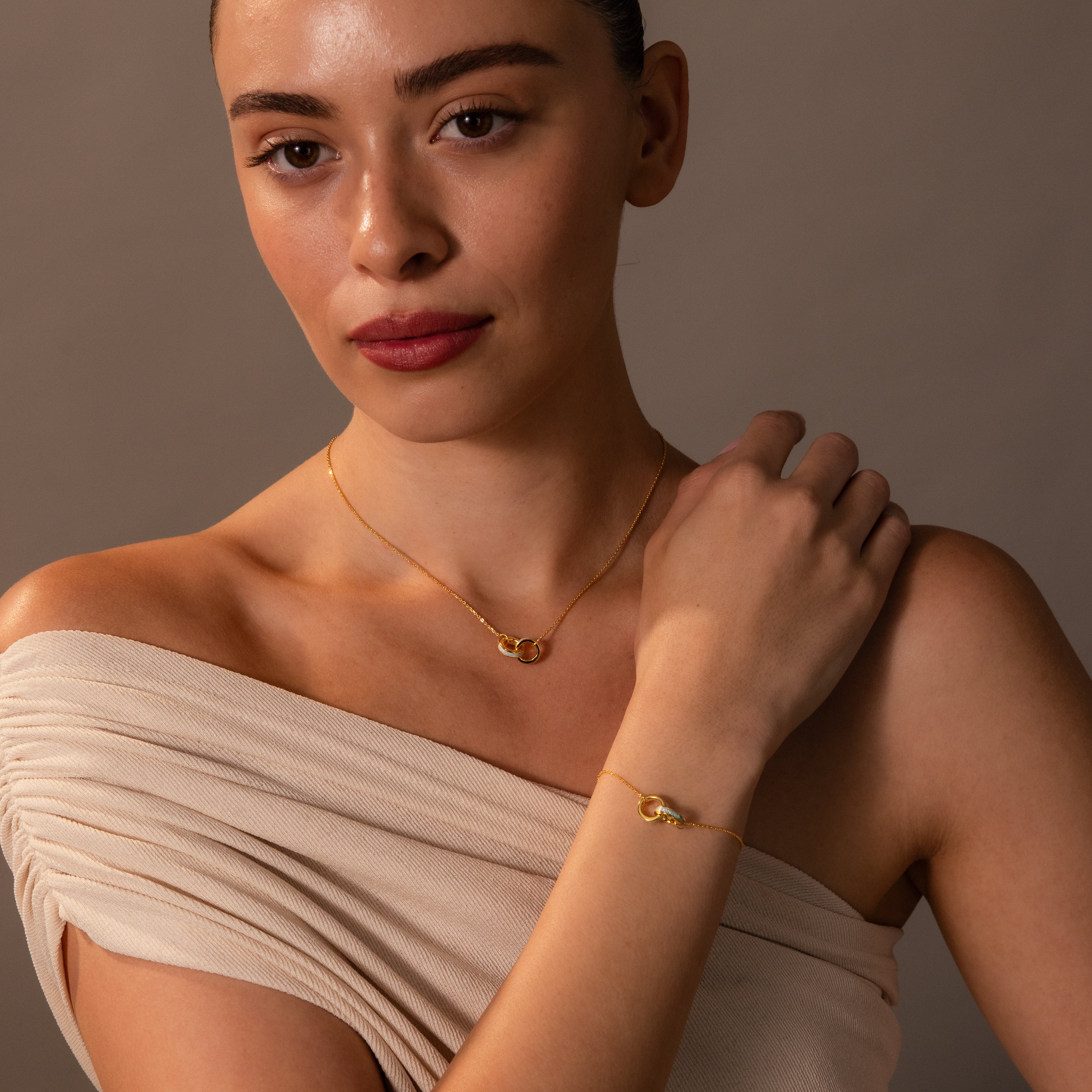 Interlocking Opal Inlay Necklace and Bracelet Set - Image 9