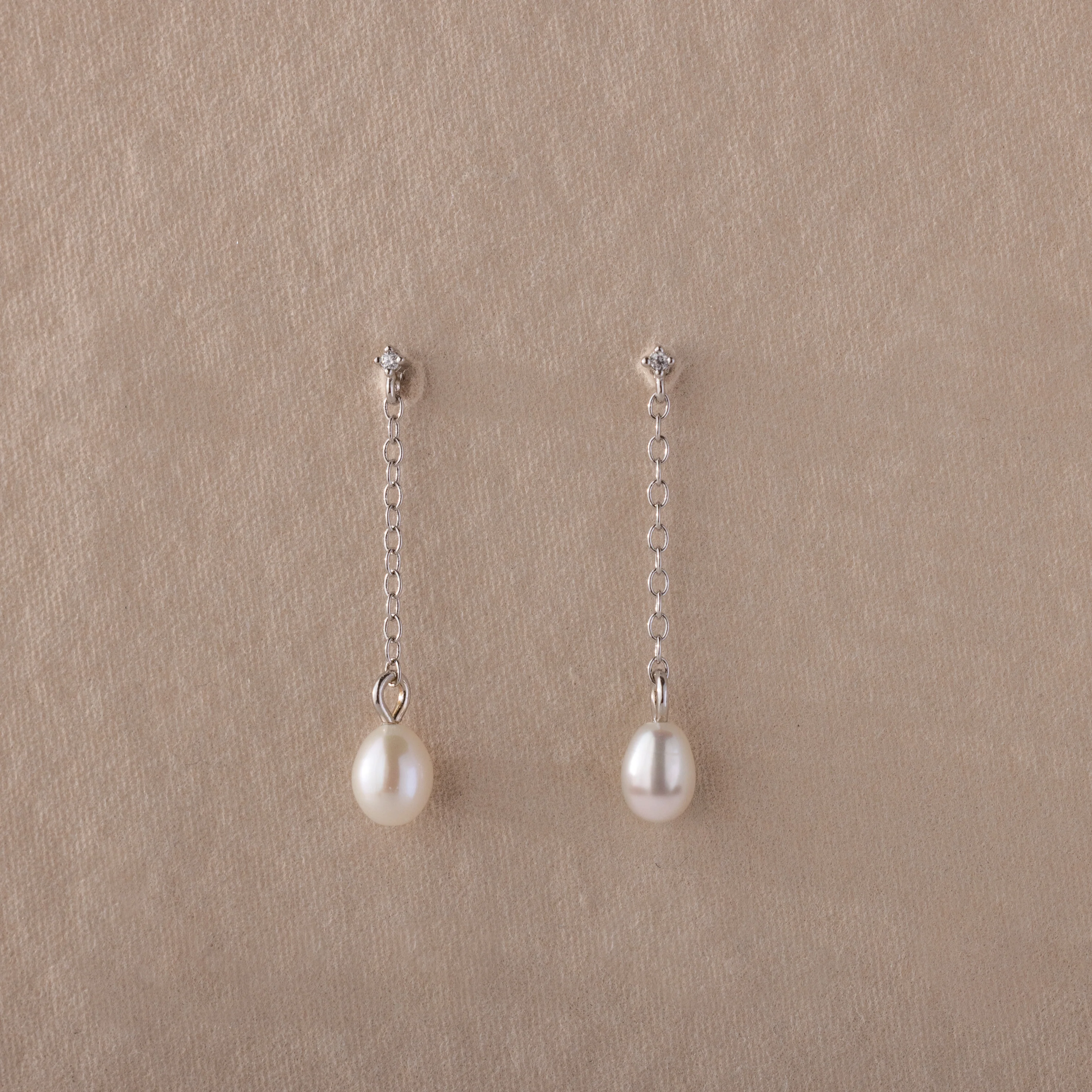 Isha Pearl Drop Earrings - Image 2
