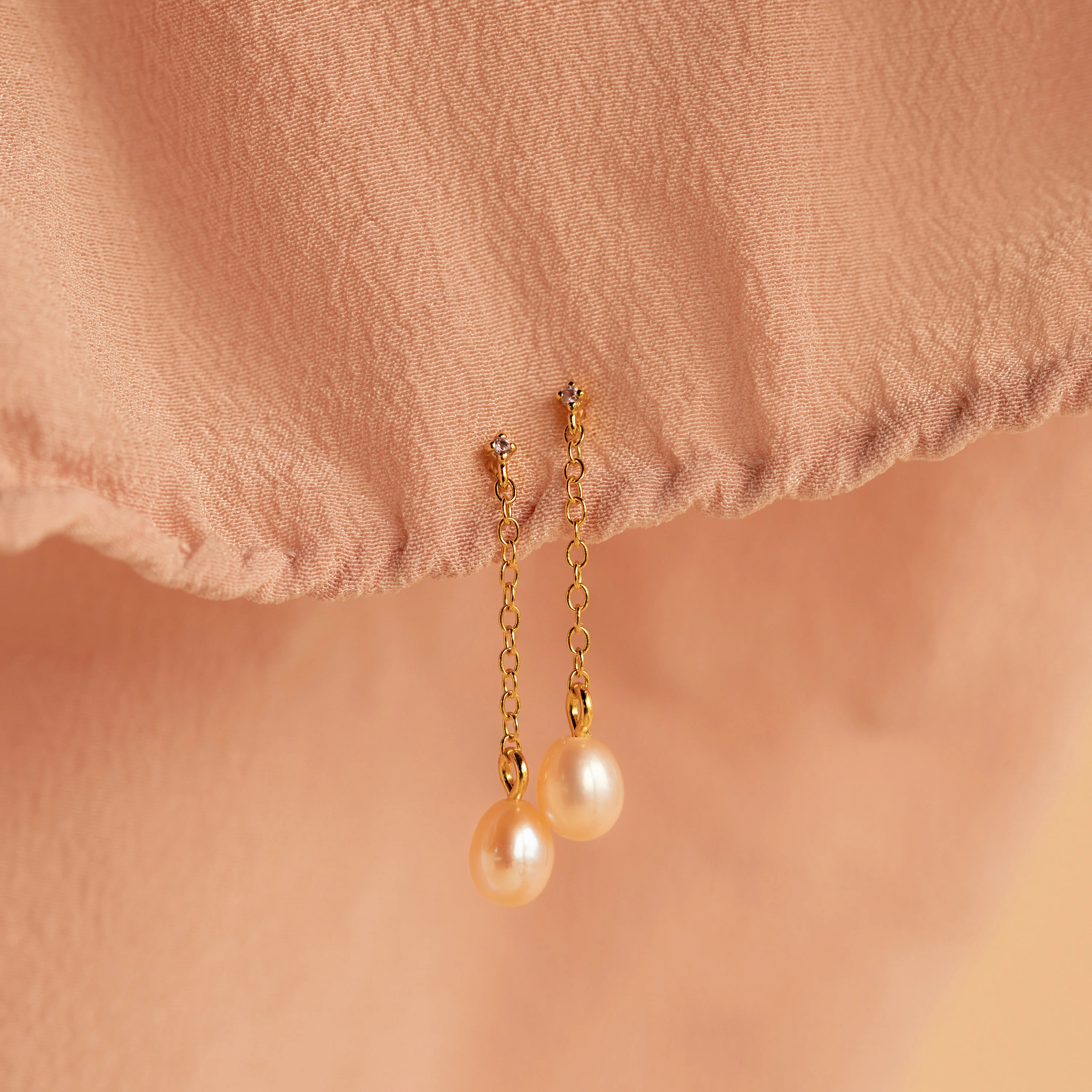 Isha Pink Pearl Earrings - Image 7