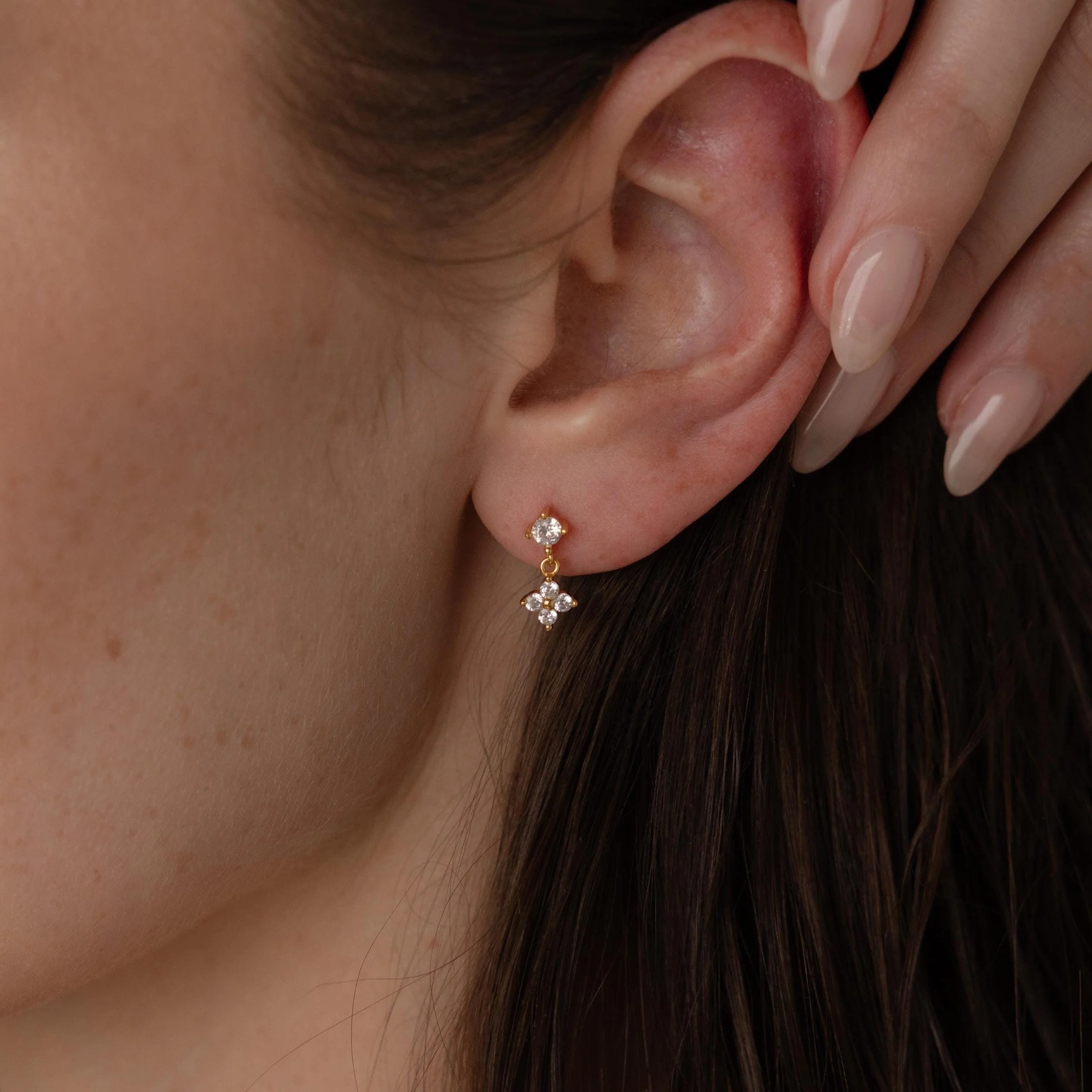 Ivy Flower Flat Back Studs in 18K Gold - Image 2