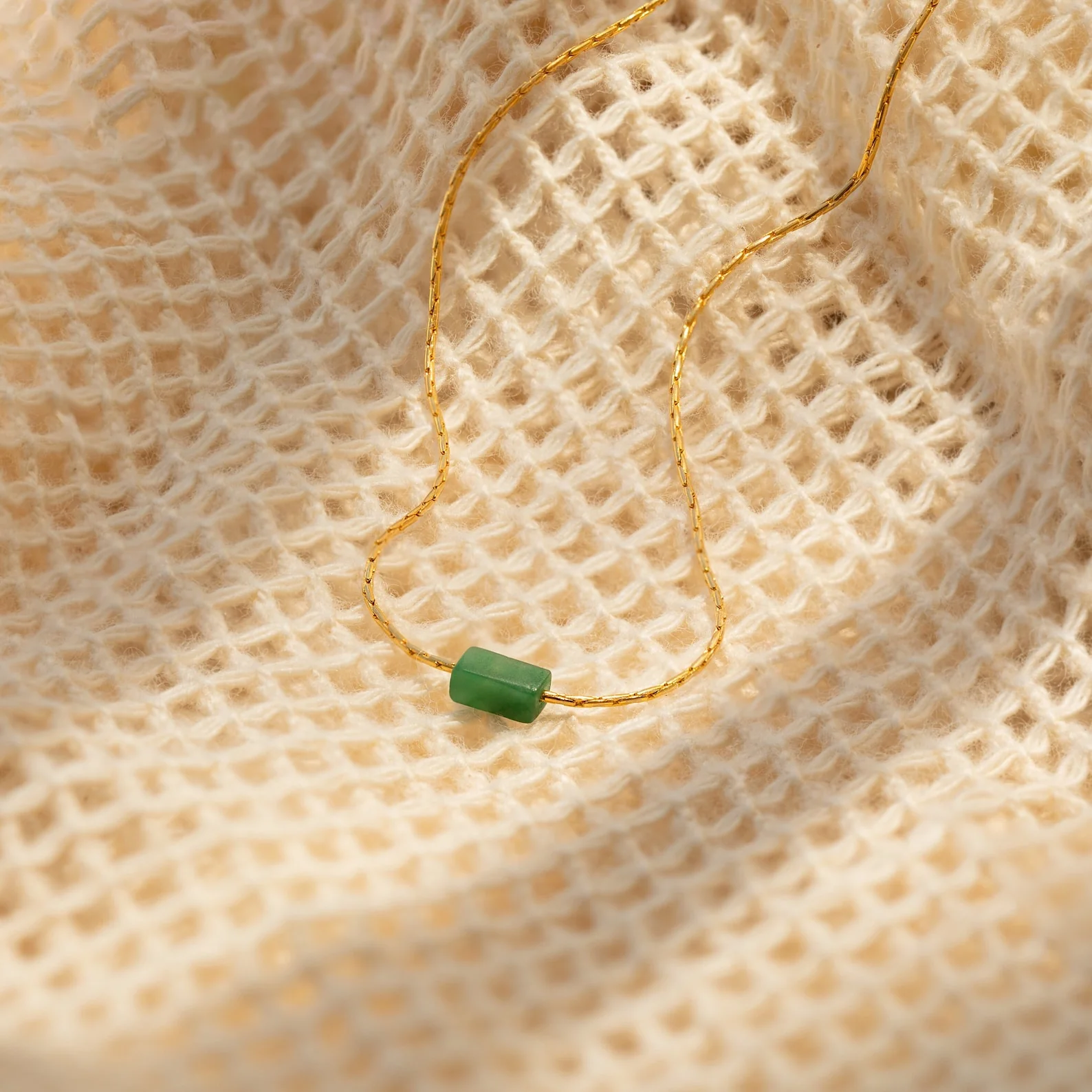 Jade Bar Jewelry Set in 18K Gold - Image 3