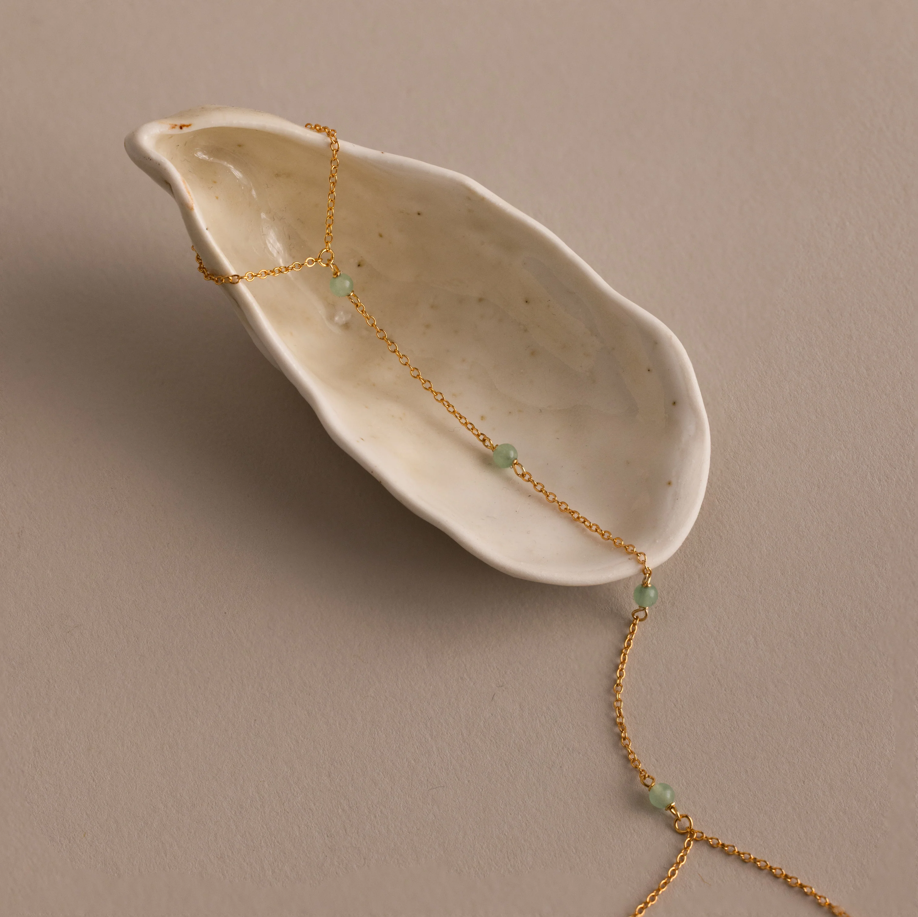 Jade Hand Chain Bracelet in 18K Gold - Image 5