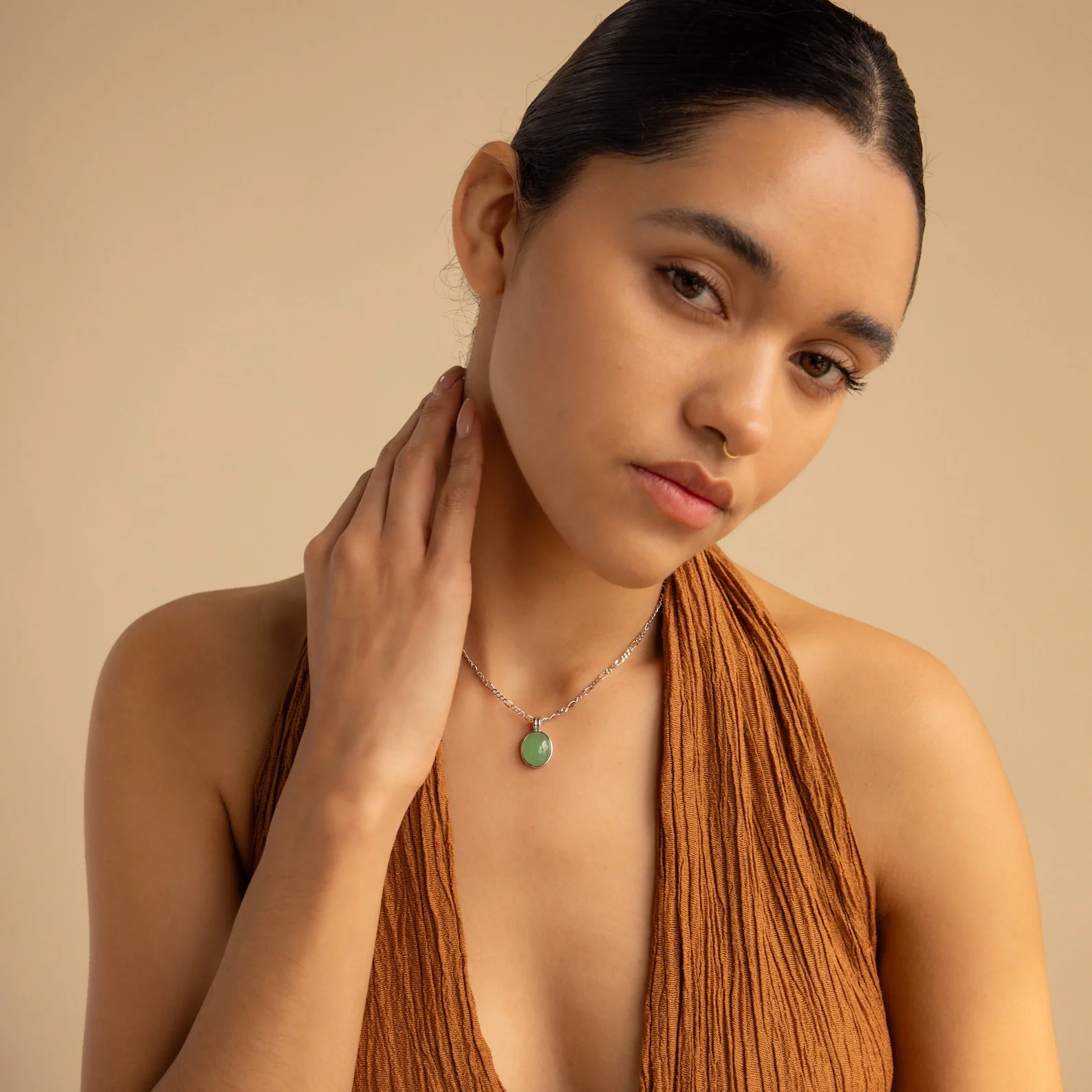 Jade Oval Pendant Necklace - Image 8