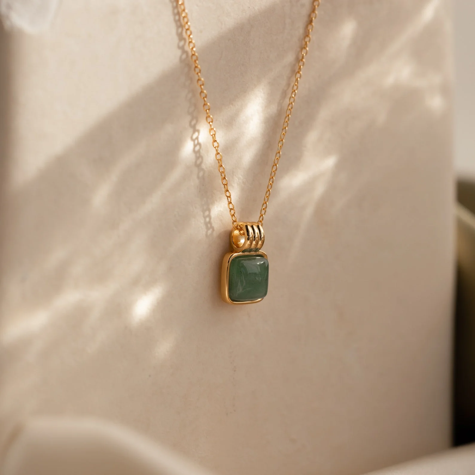 Jade Pendant Necklace in 18K Gold - Image 3