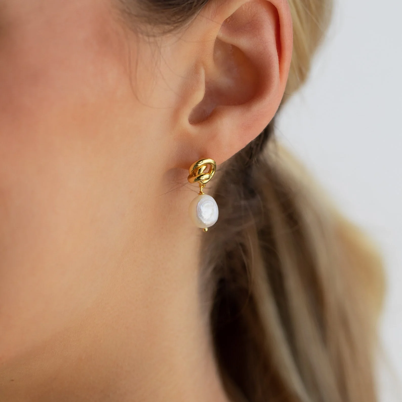 Knot Pearl Drop Earrings in 18K Gold - Image 2