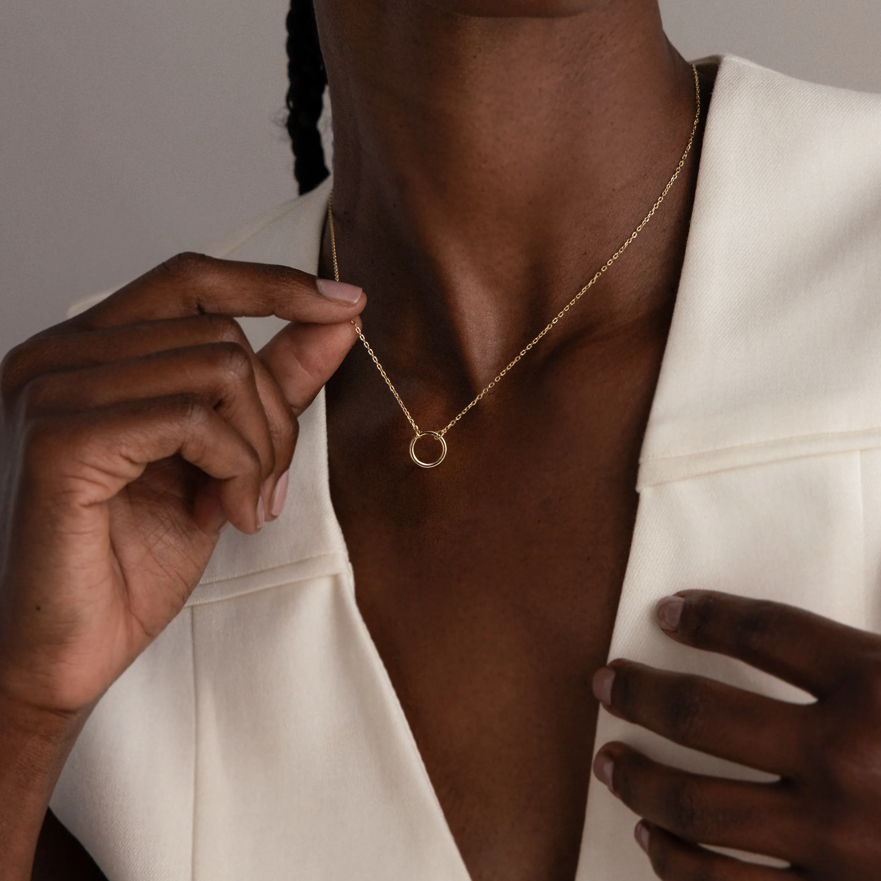 Large Rolo Clasp Necklace in 18K Gold - Image 4