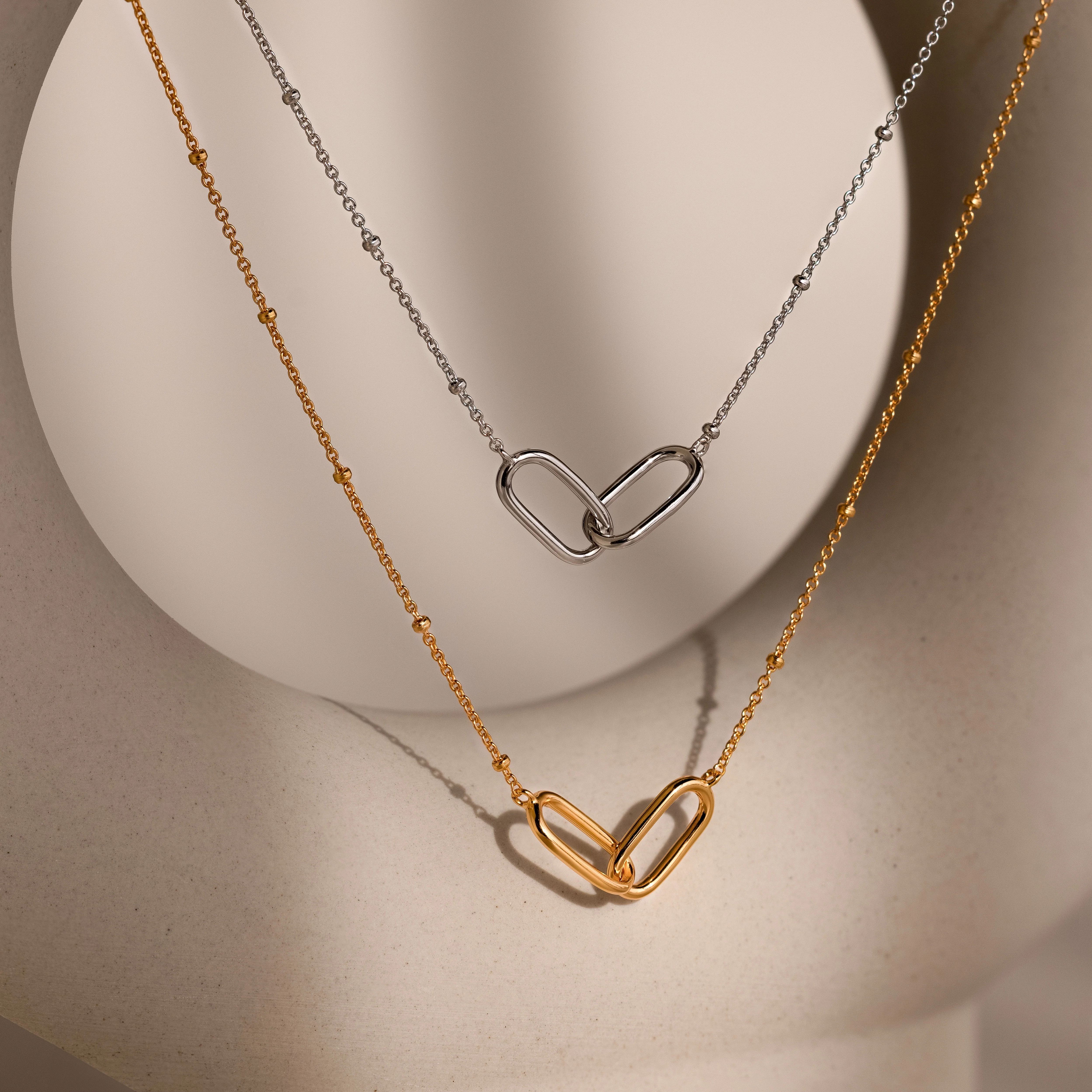 Linked Pendant Necklace in Silver - Image 6