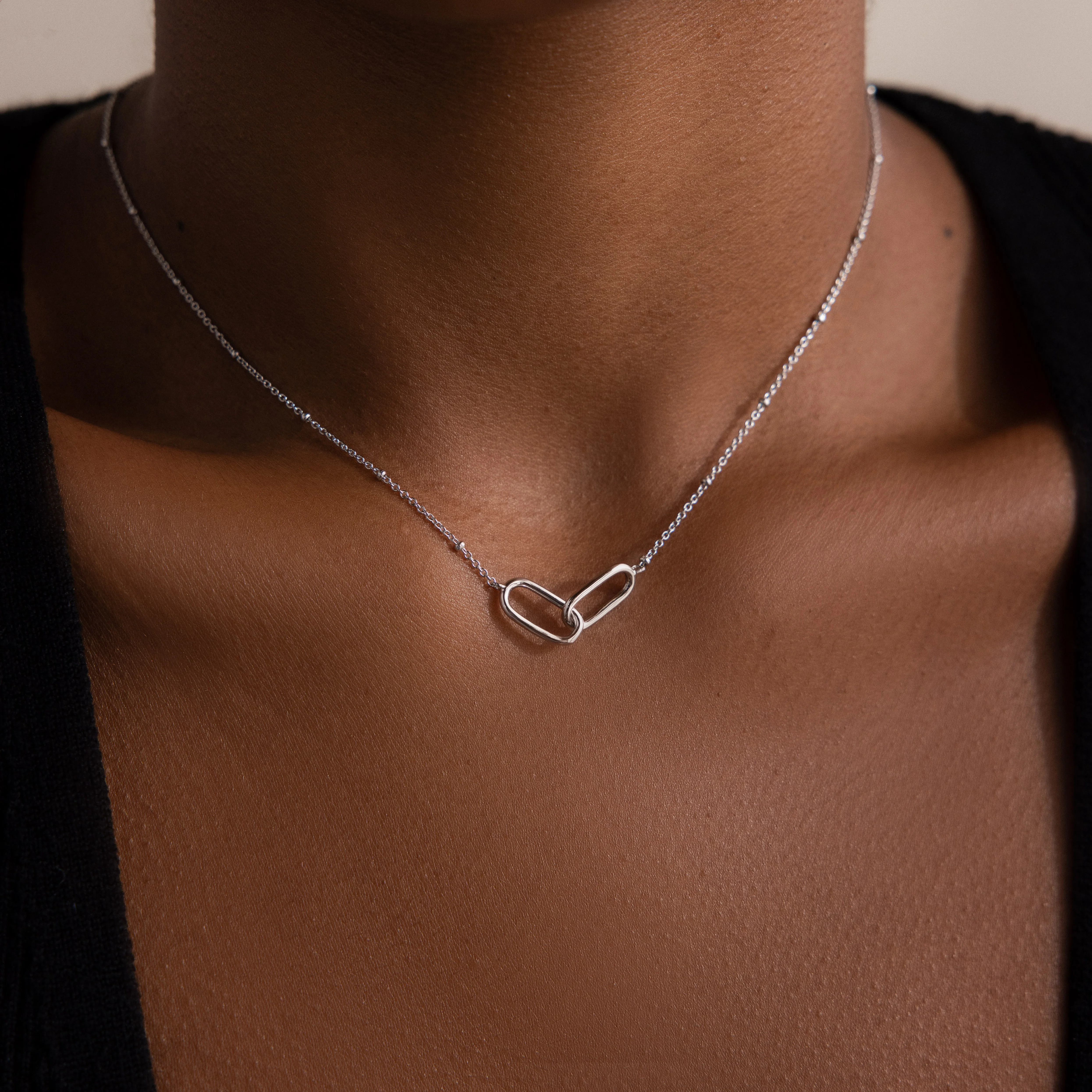 Linked Pendant Necklace in Silver - Image 2