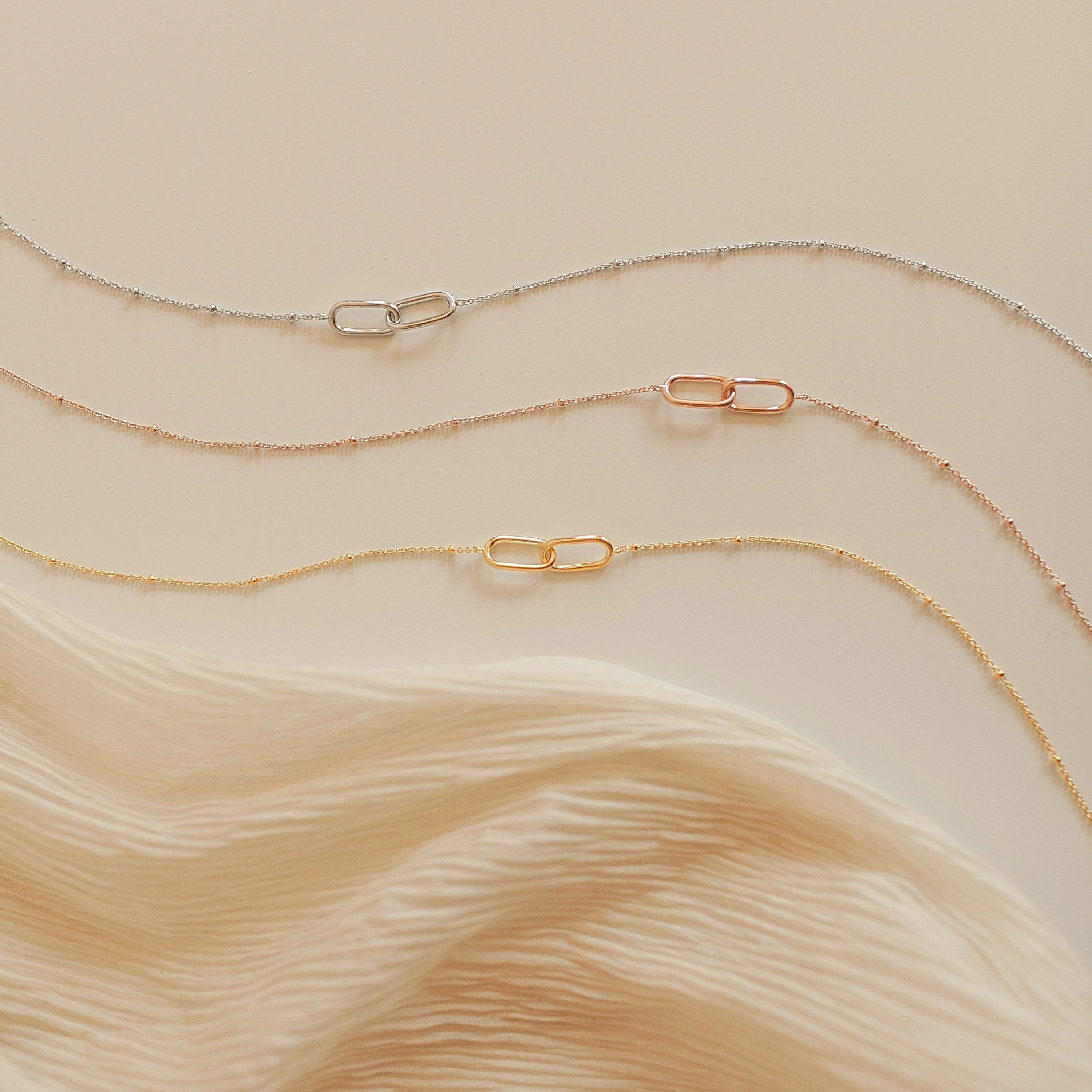 Linked Pendant Necklace in Silver - Image 8