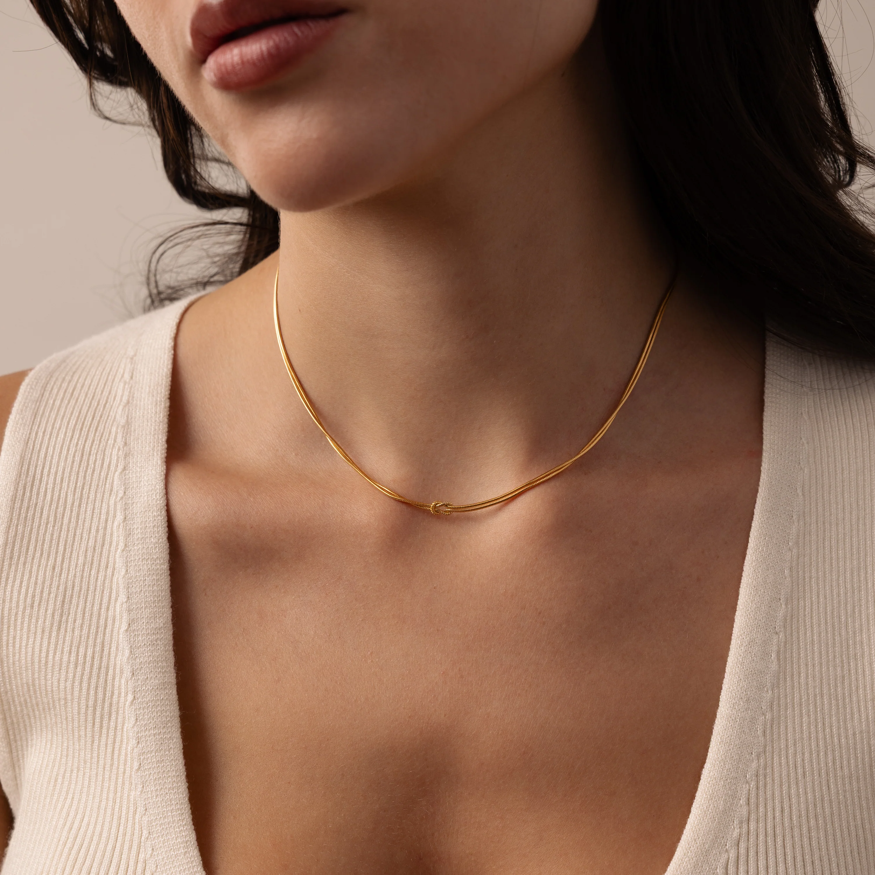 Love Knot Chain Necklace in 18K Gold - Image 4