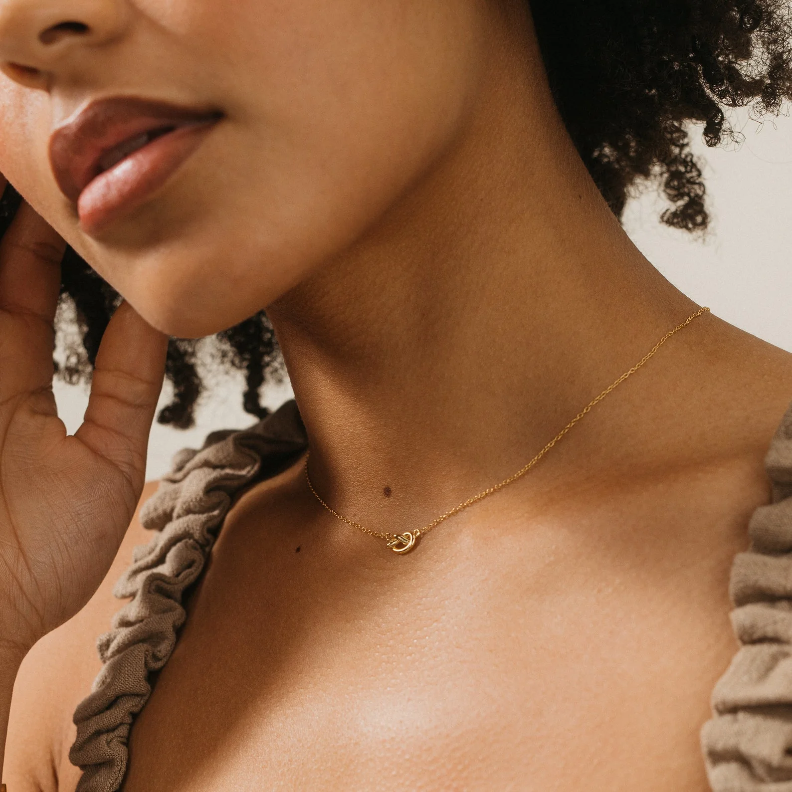 Love Knot Necklace - Image 5