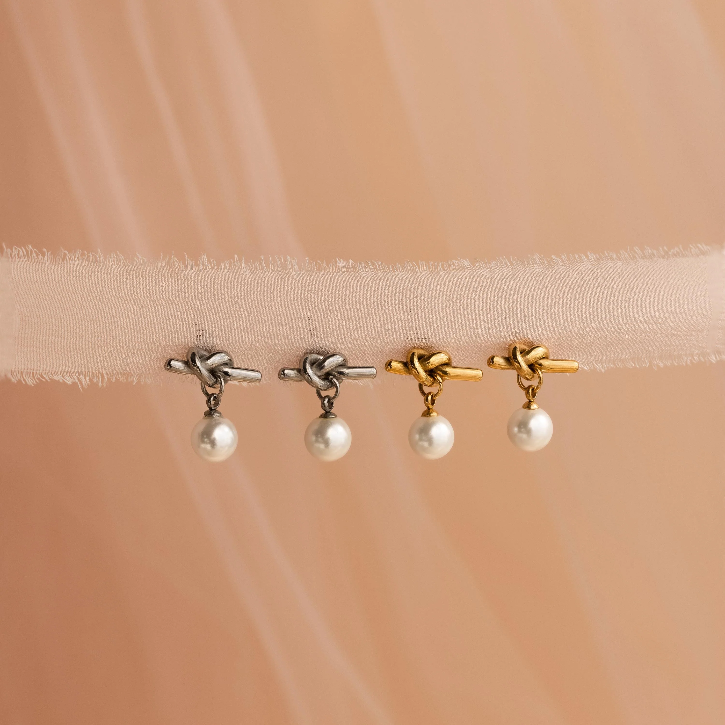 Love Knot Pearl Earrings - Image 7