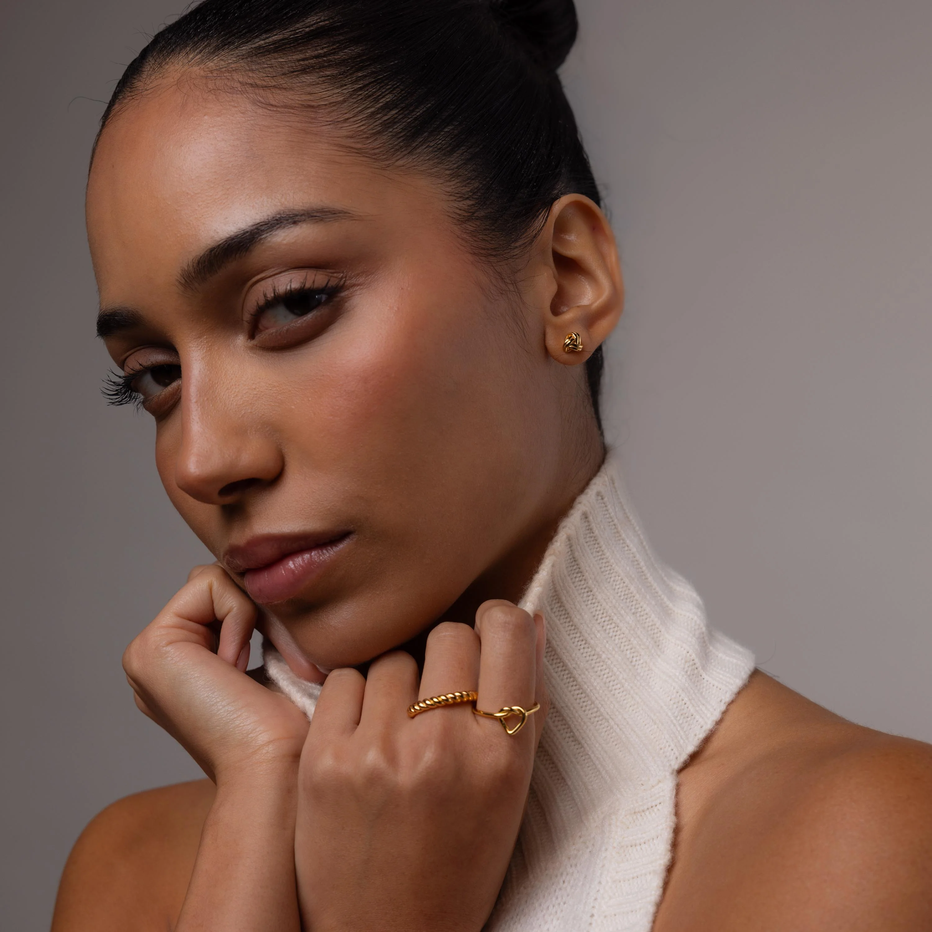 Love Knot Studs in 18K Gold - Image 6