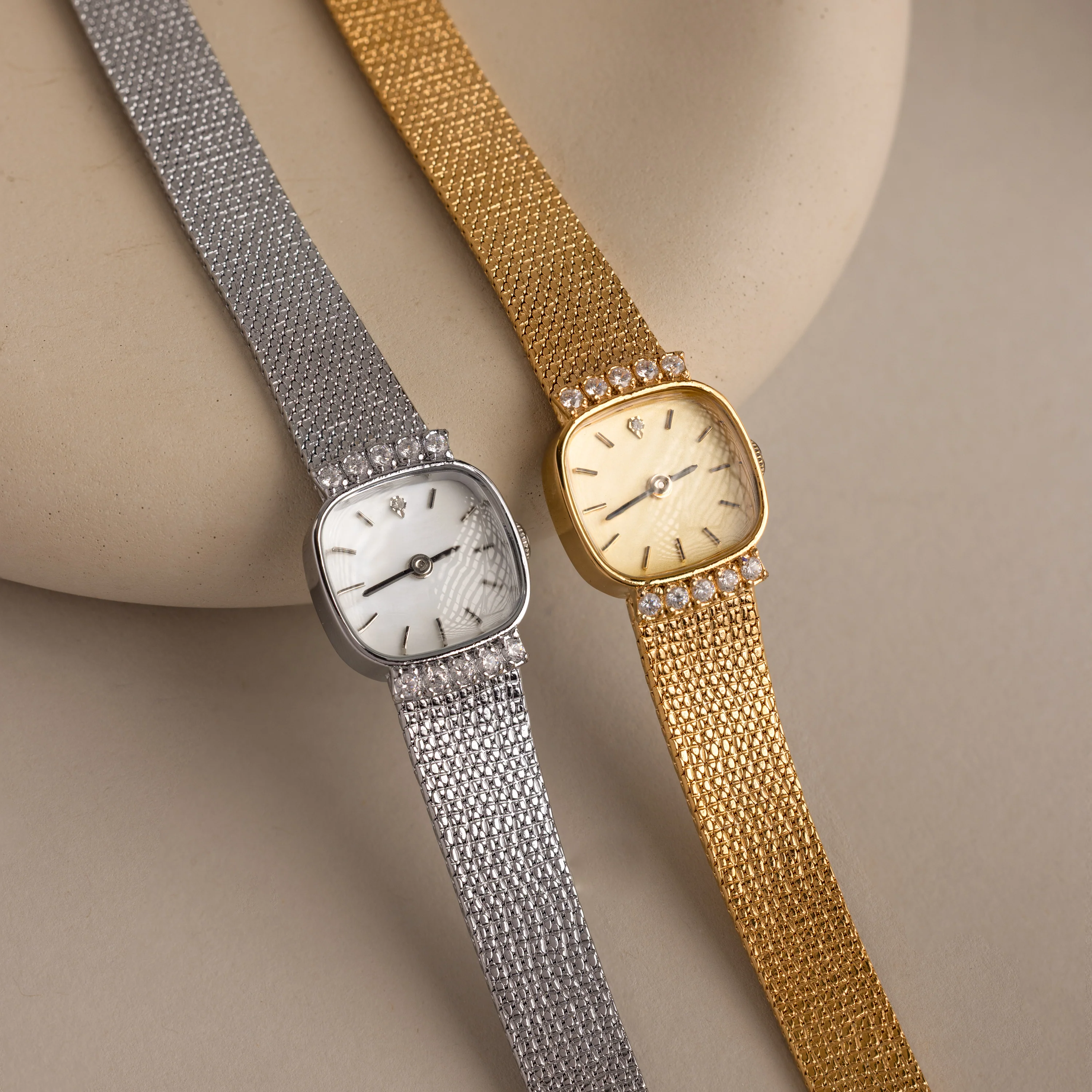 Luxe Square Timepiece - Image 4