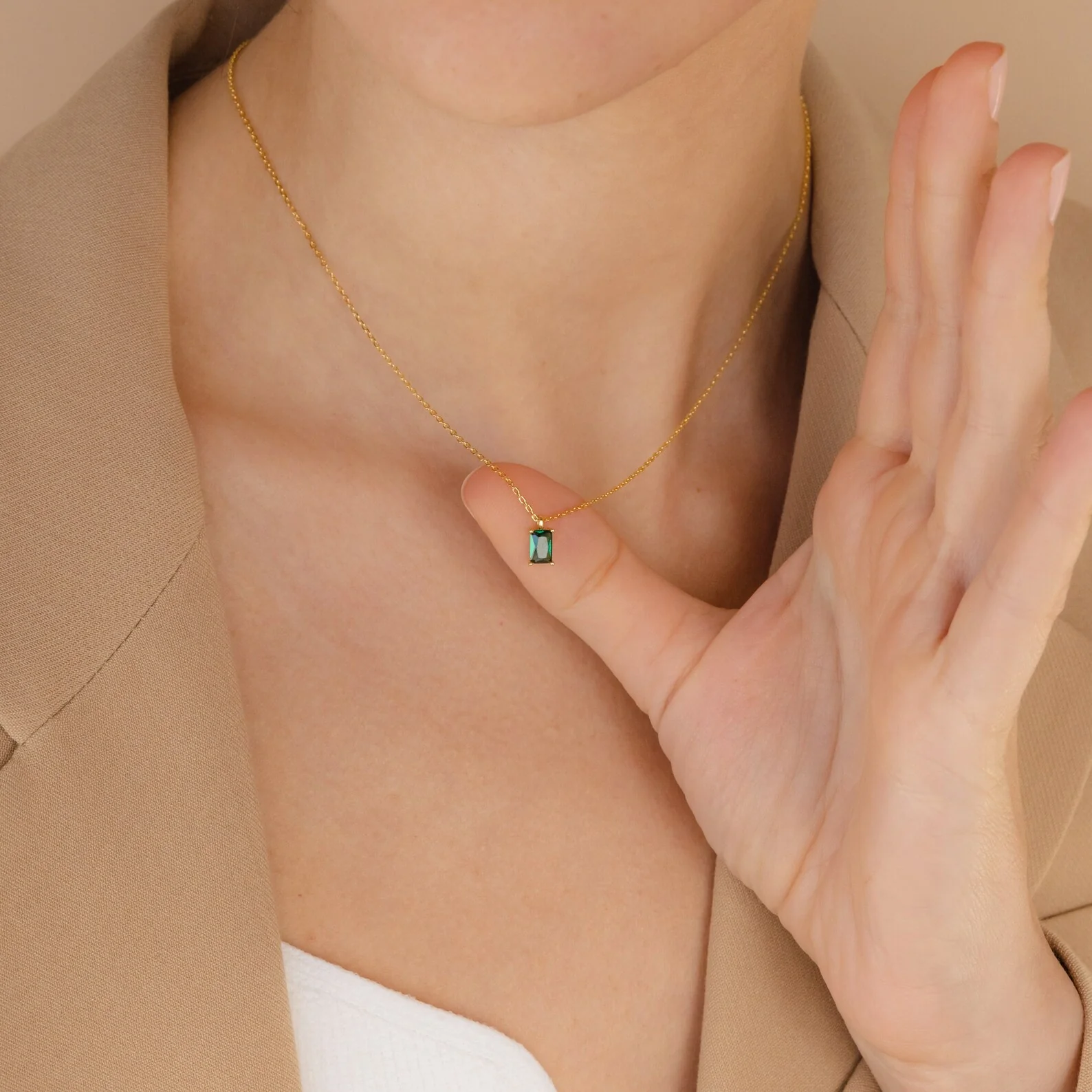 Maia Emerald Necklace - Image 8