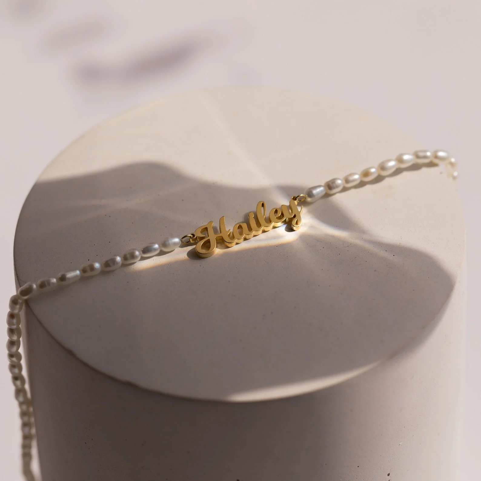 Mellow Pearl Name Necklace - Image 4