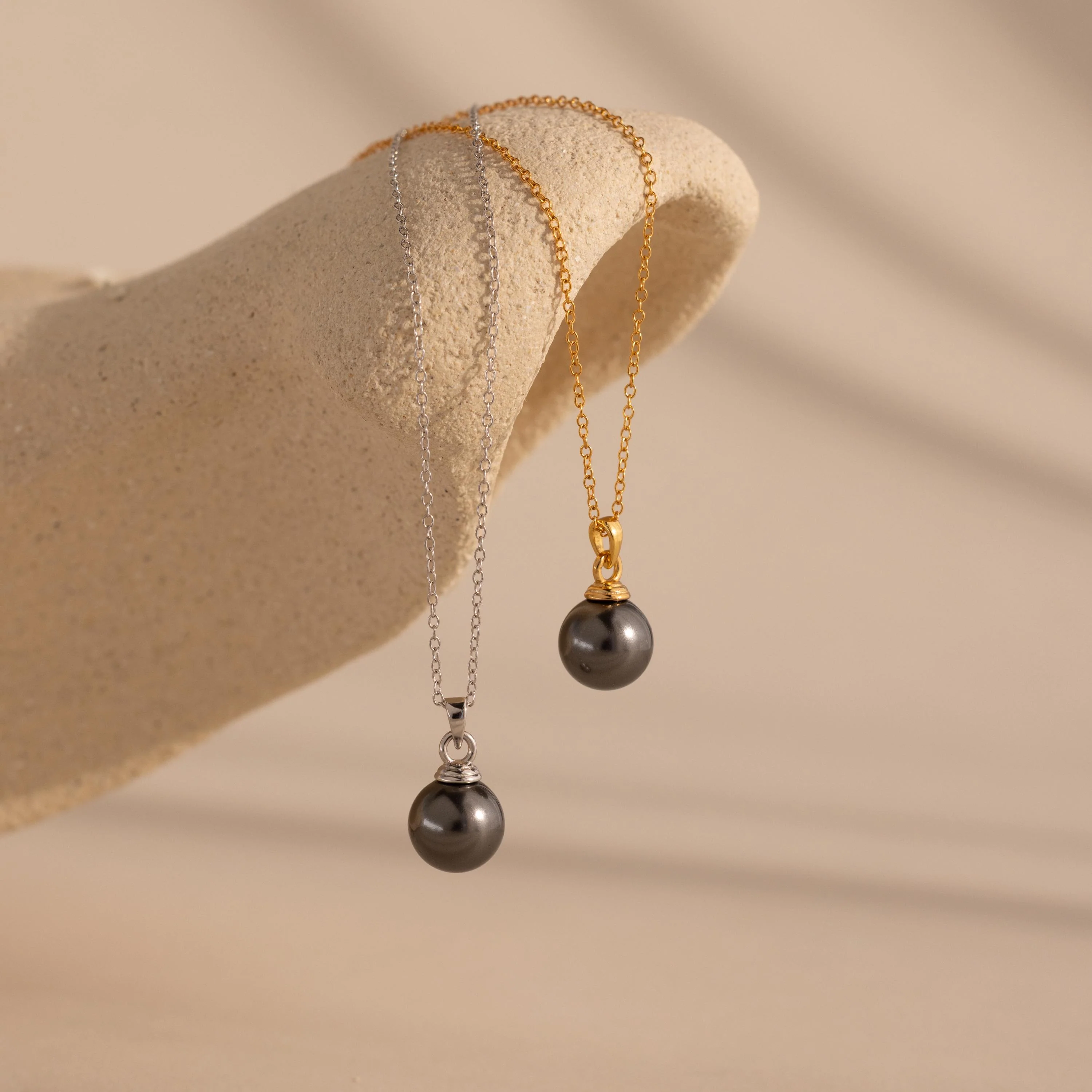 Midnight Pearl Necklace - Image 4