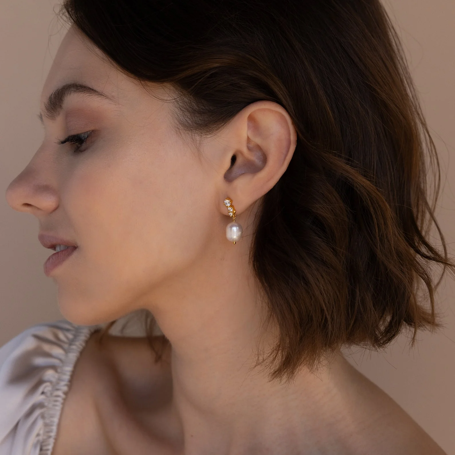 Millie Drop Earrings in 18K Gold - Image 4