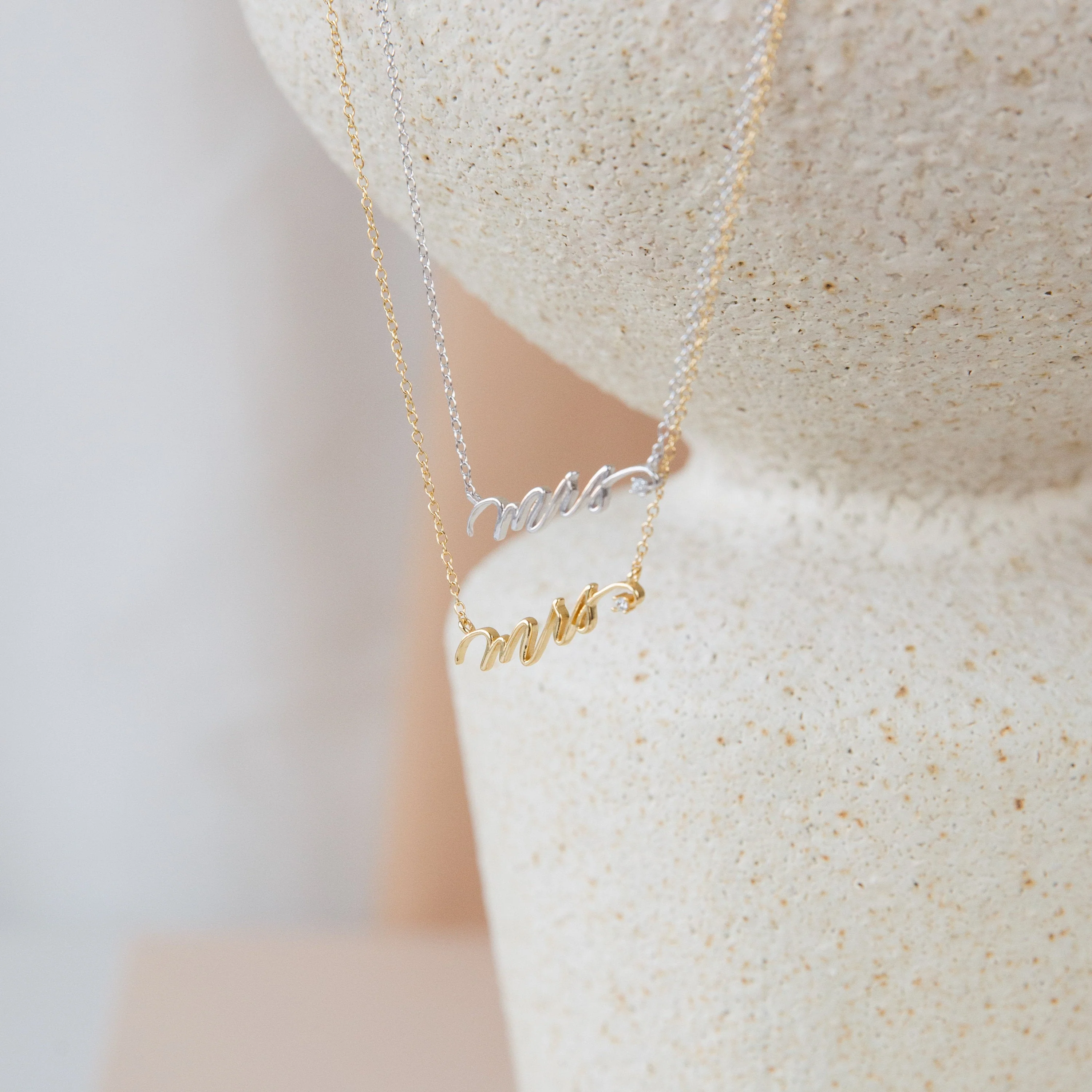 Mrs. Necklace in 18K Gold - Image 3
