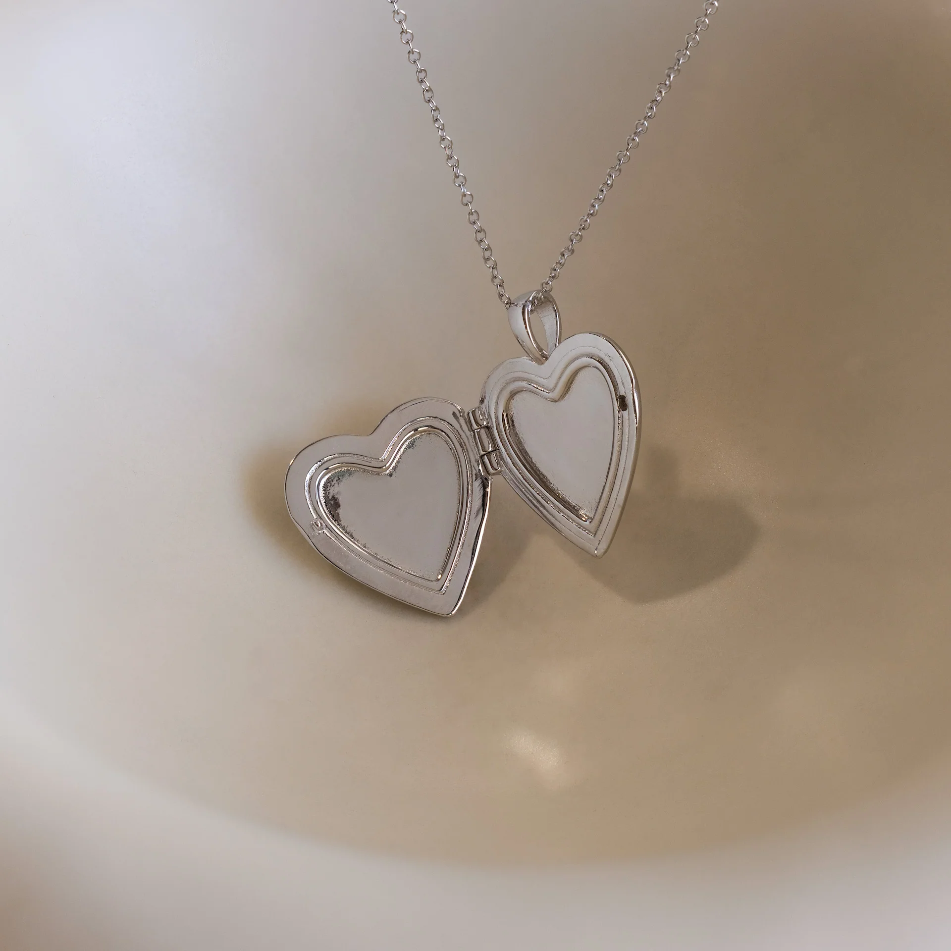 North Star Heart Locket Necklace in Silver - Image 3
