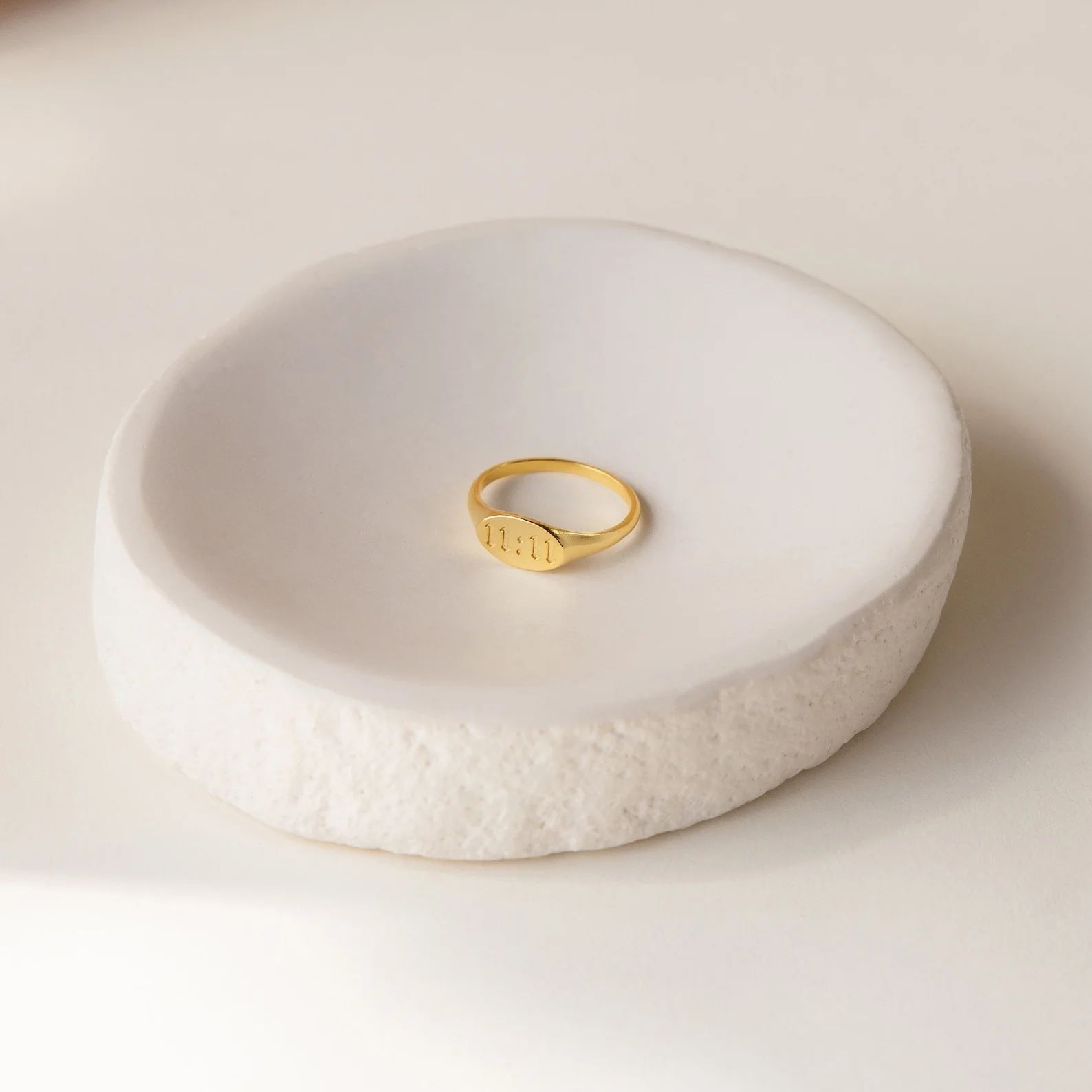 Old English Signet Ring - Image 8