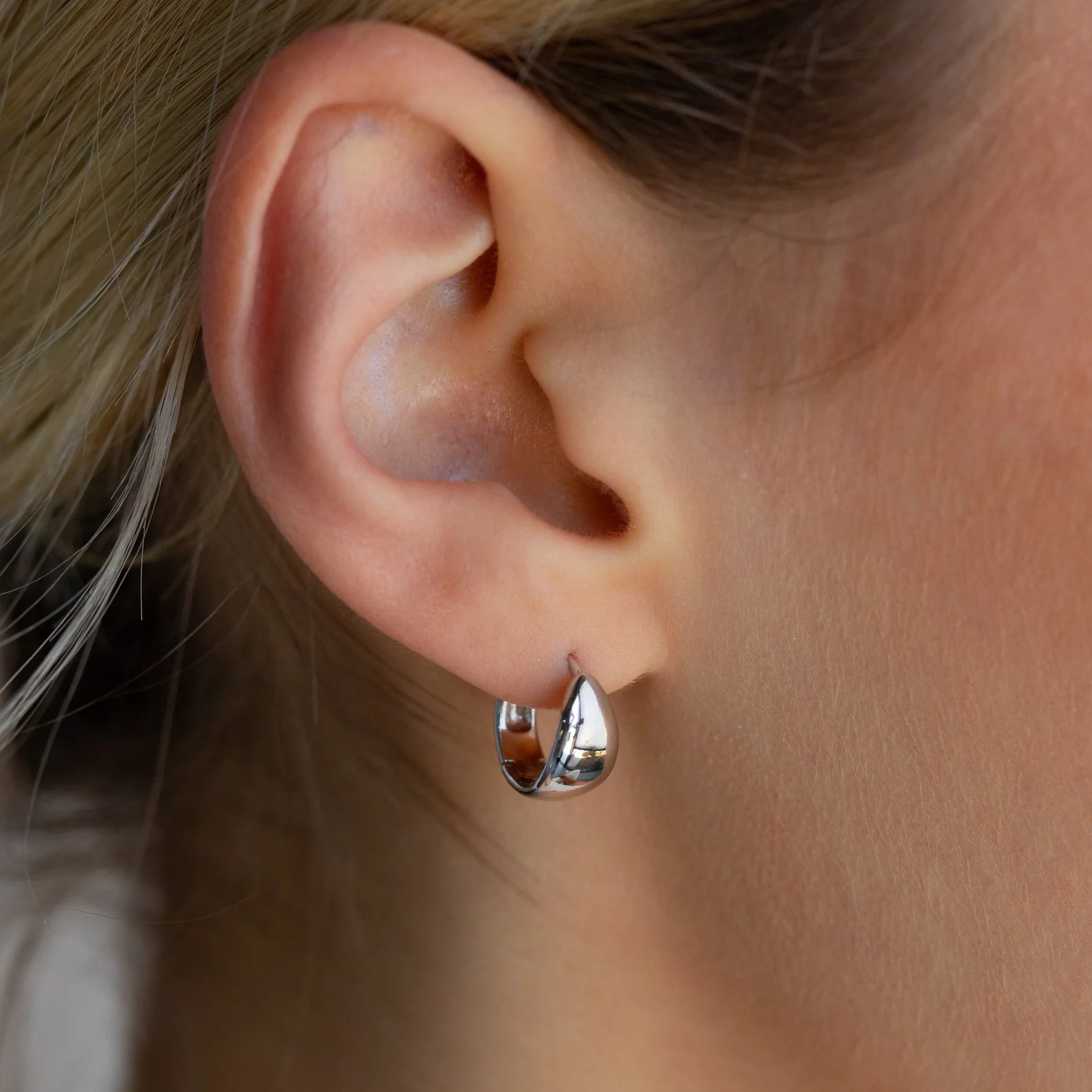 Olivia Hoops in Silver - Image 2