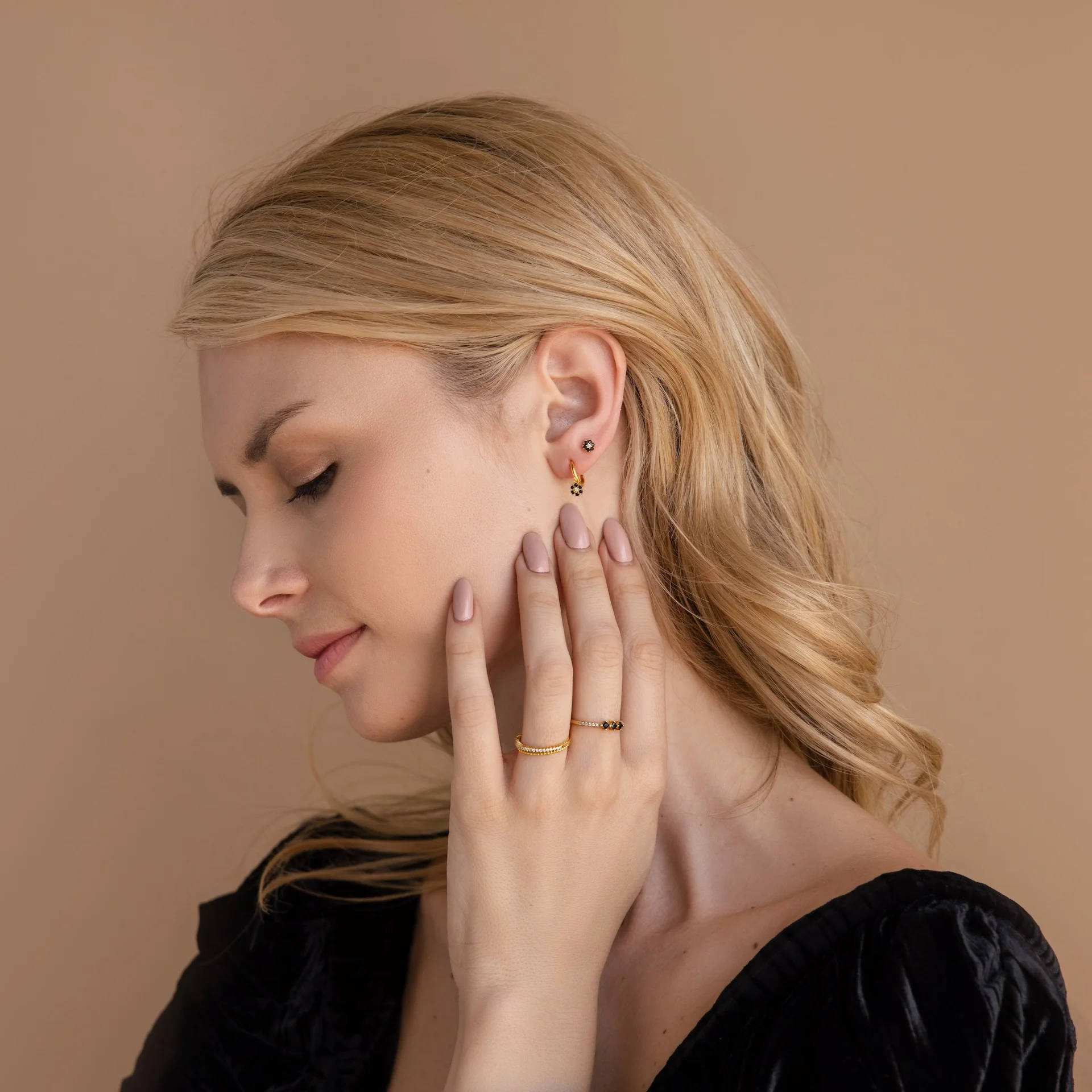 Onyx Flower Studs - Image 10