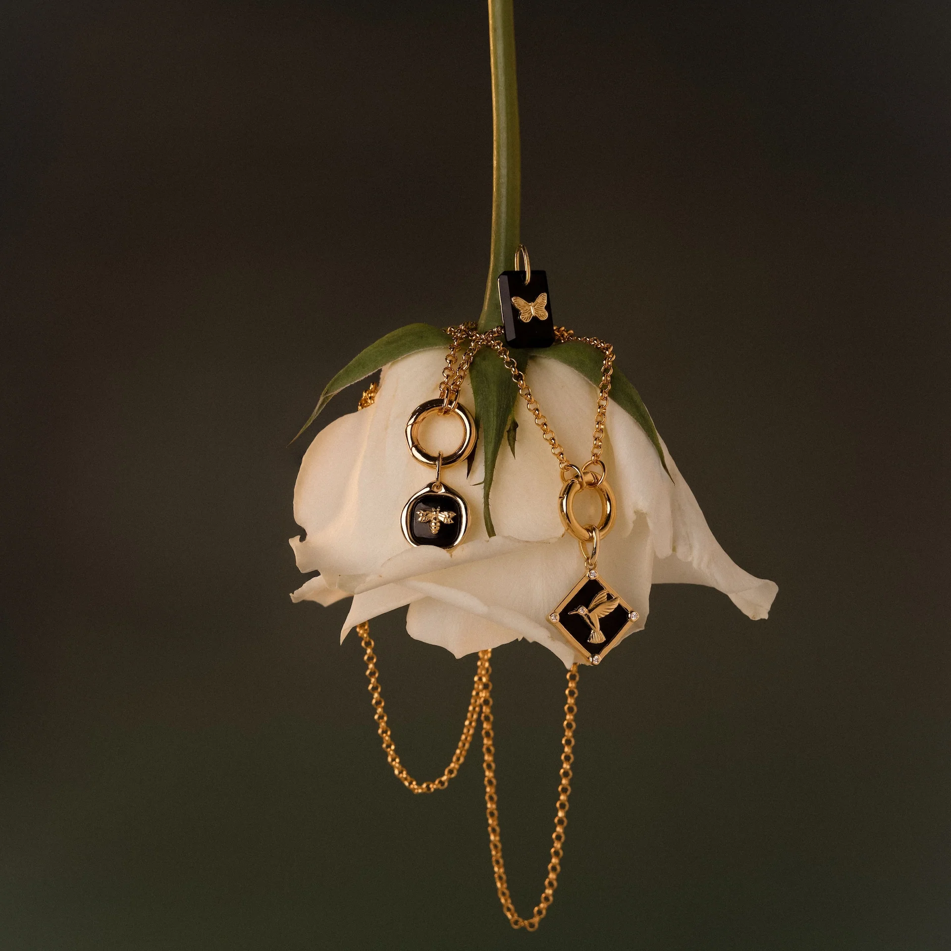 Onyx Hummingbird Charm in 18K Gold - Image 7