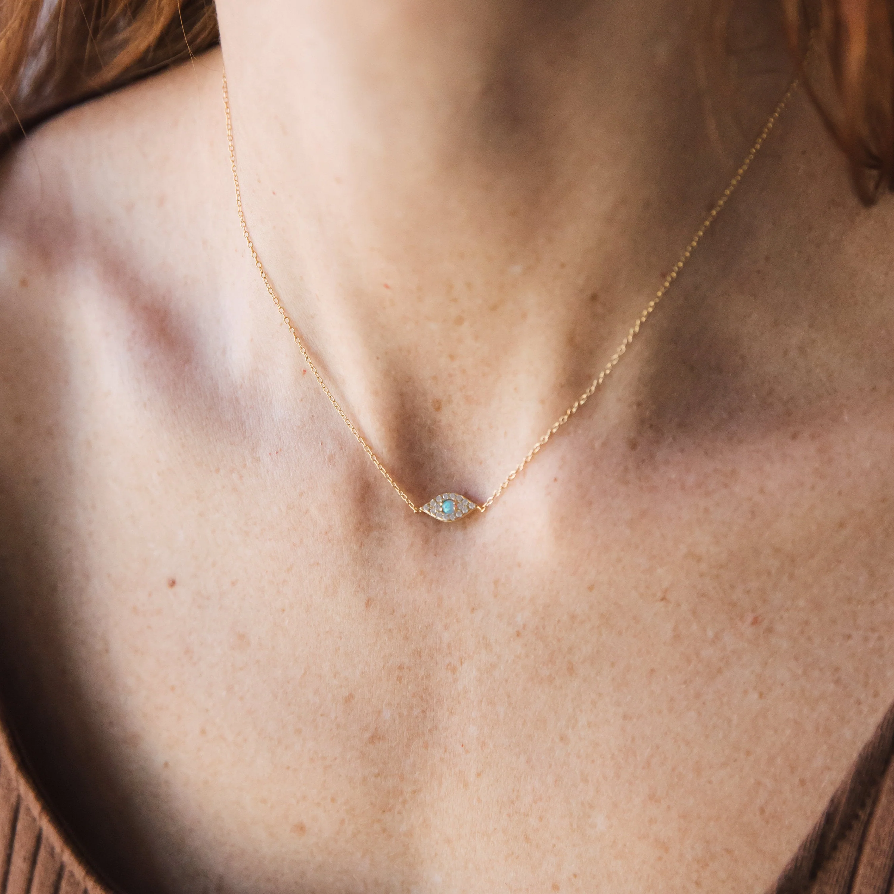 Opal Eye Necklace in 18K Gold - Image 4