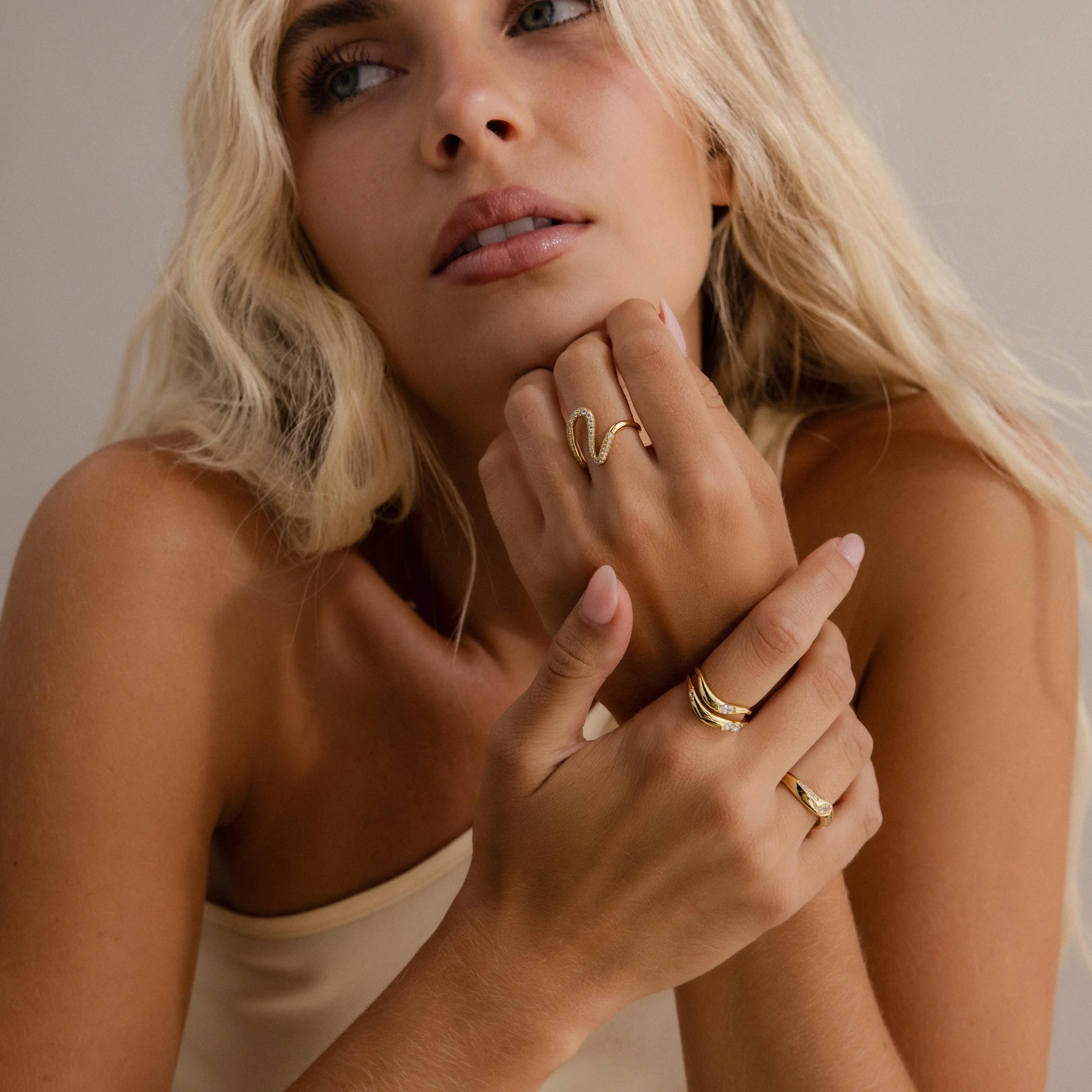 Organic Diamond Curve Ring - Image 8