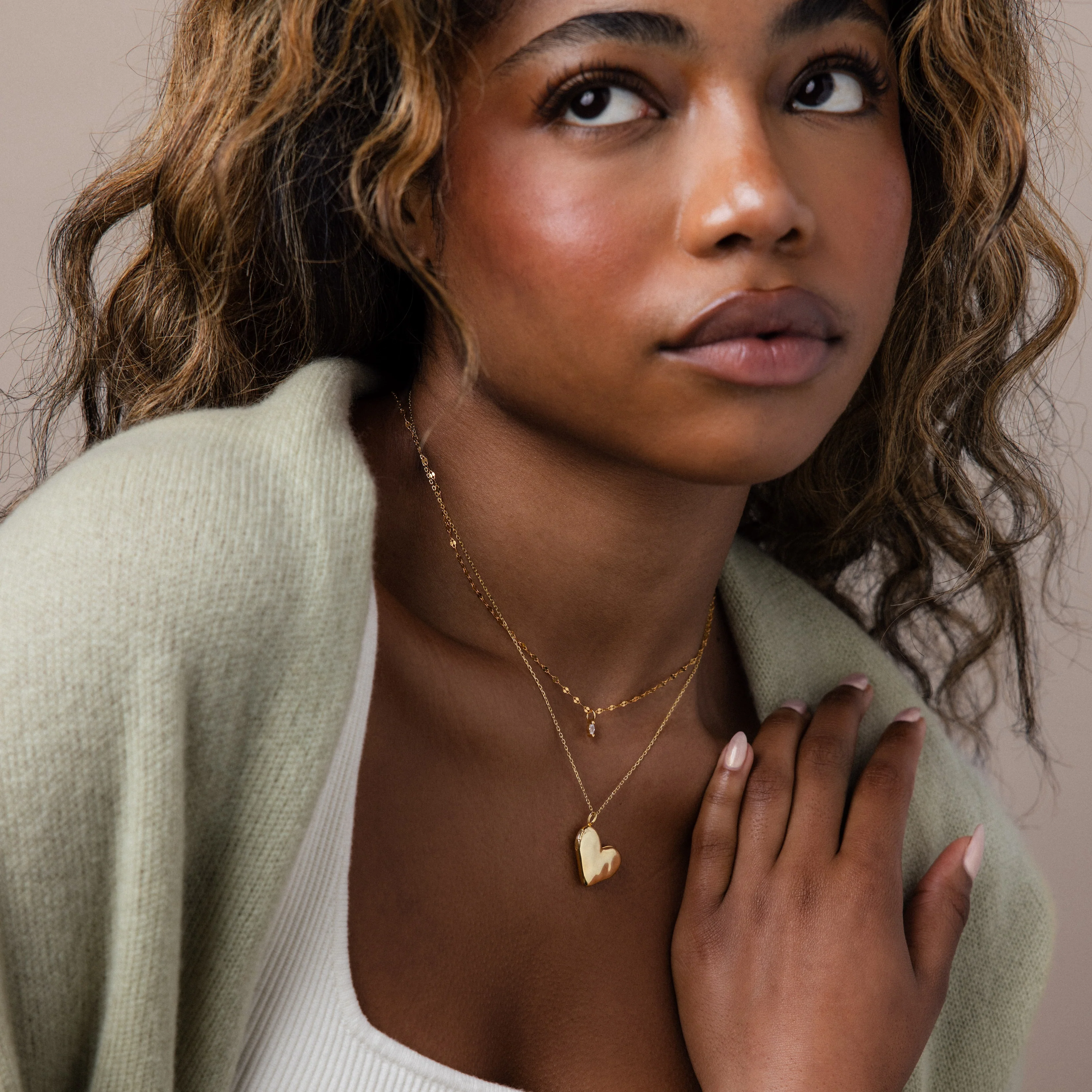 Organic Heart Locket Necklace in 18K Gold - Image 8