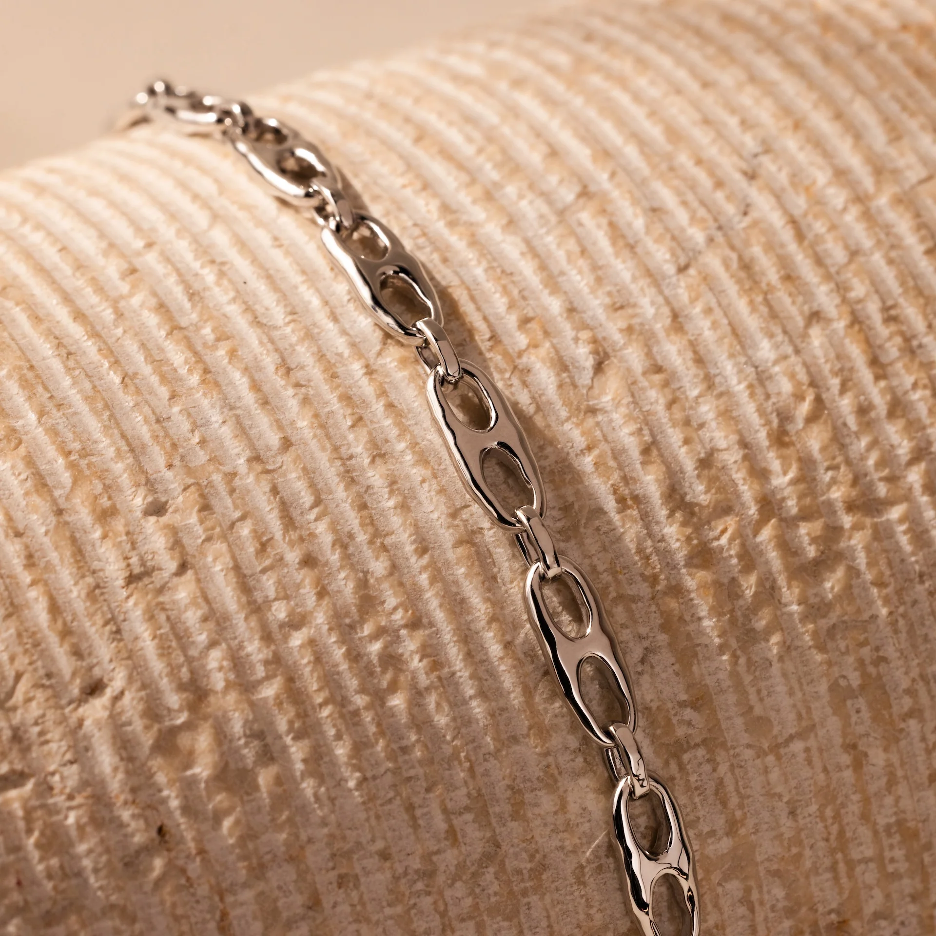 Organic Mariner Chain Bracelet in Silver - Image 3