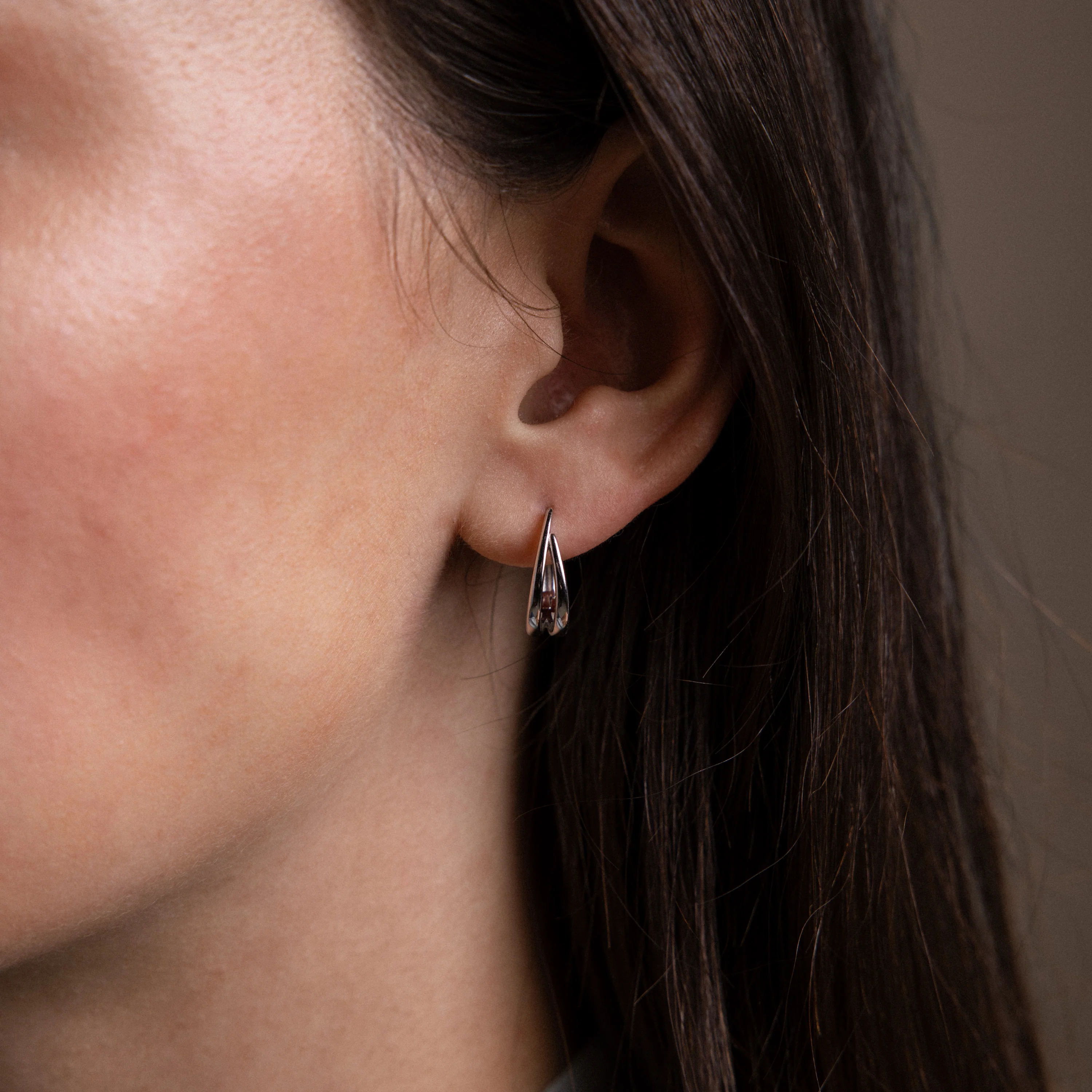 Oval Duo Hoops in Silver - Image 2