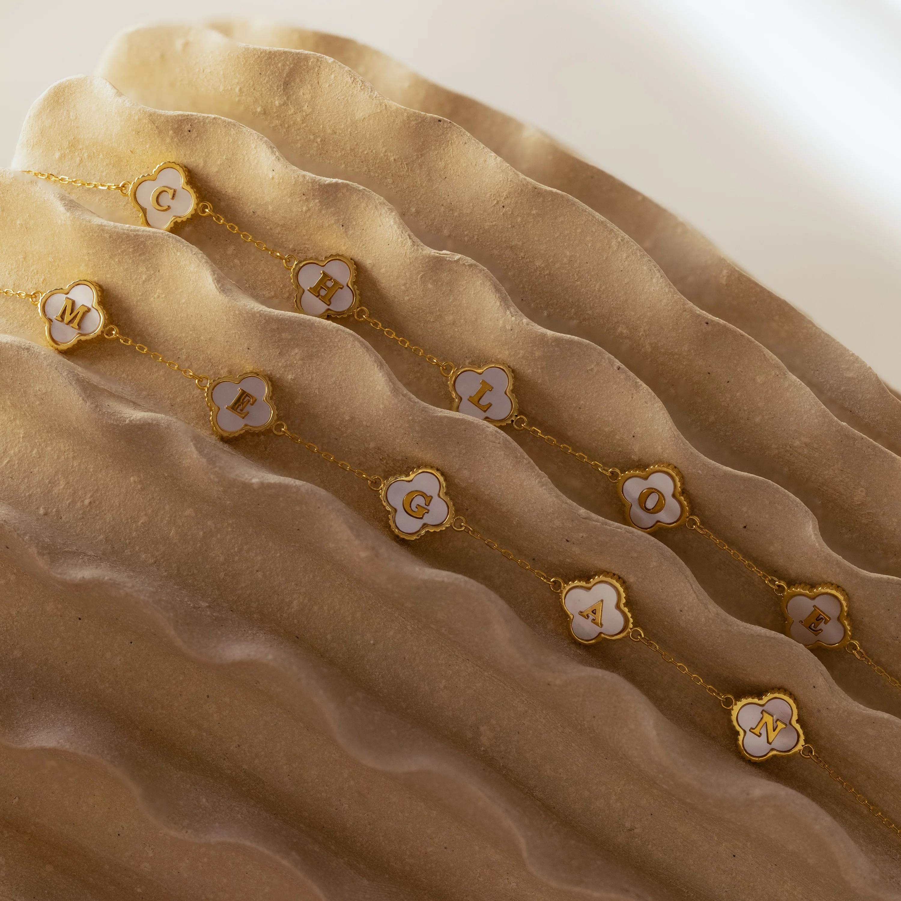 Pearl Clover Letter Bracelet in 18K Gold - Image 5