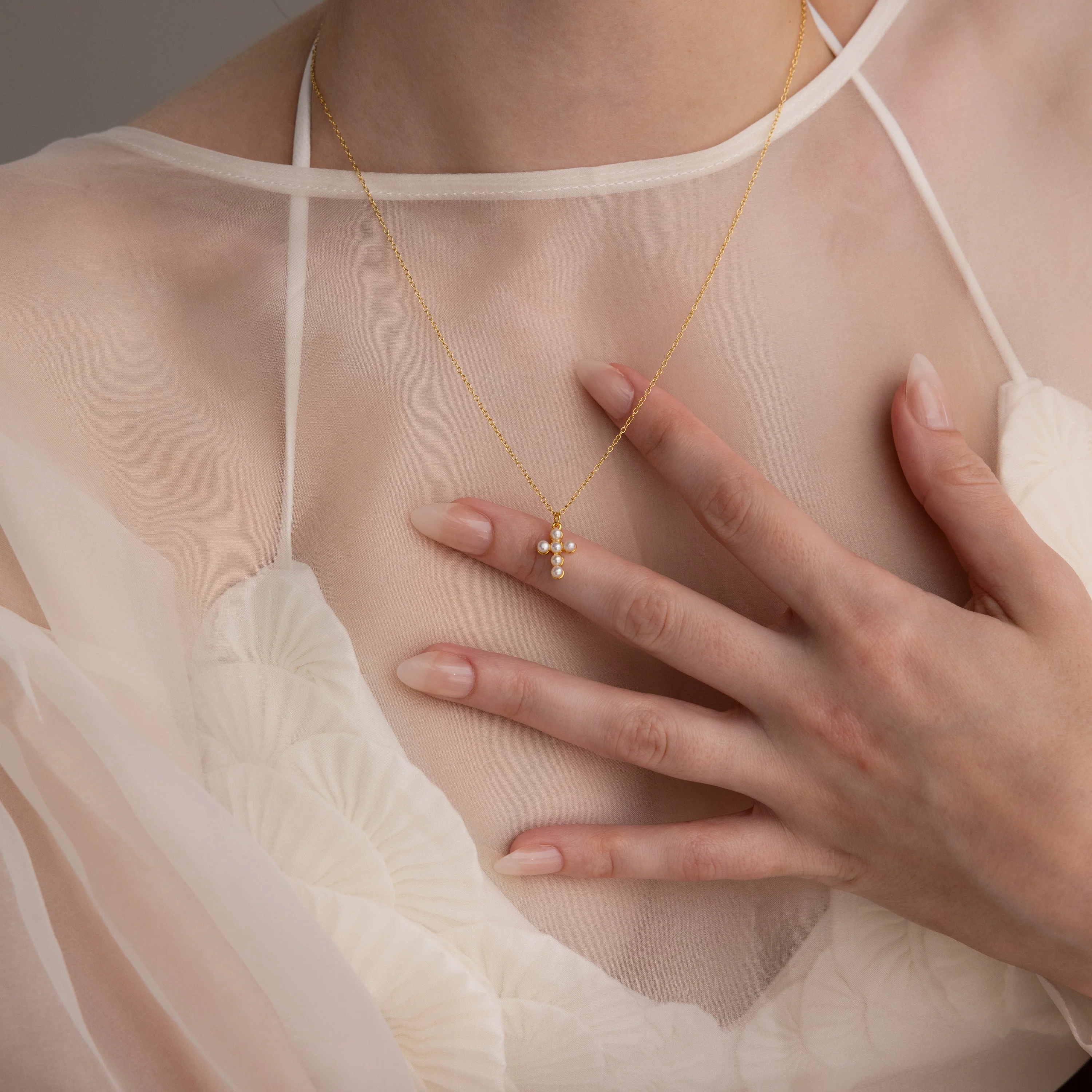 Pearl Cross Necklace in 18K Gold - Image 4