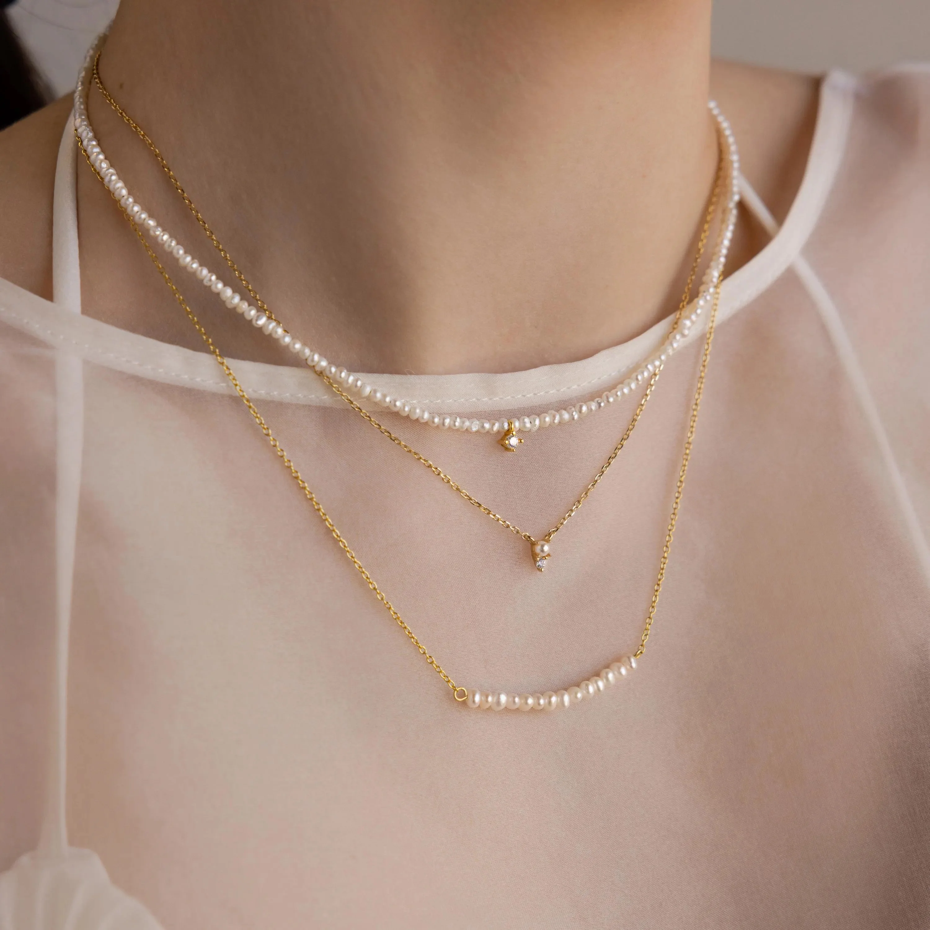 Pearl Curve Necklace - Image 8