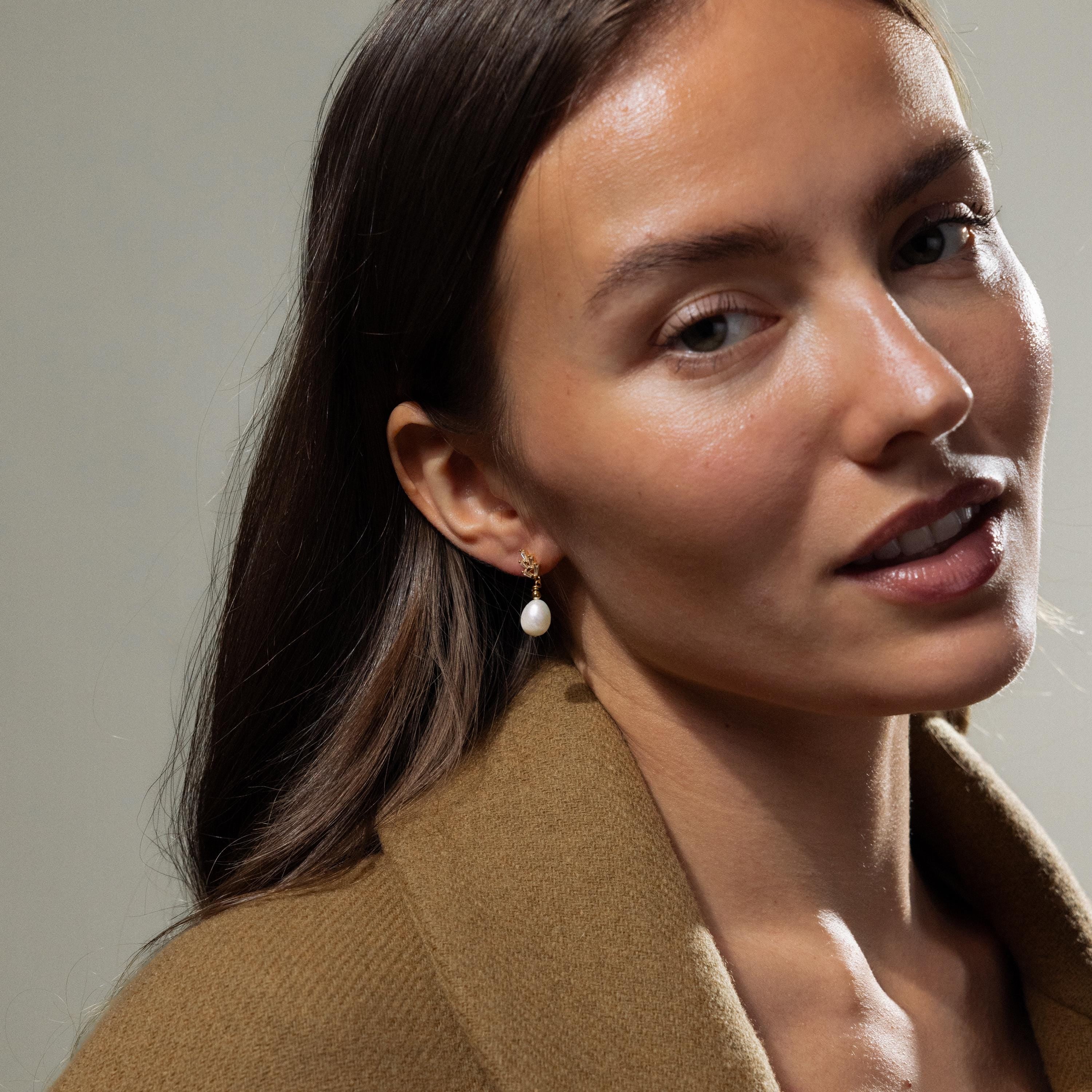 Pearl Diamond Drop Earrings in 18K Gold - Image 6