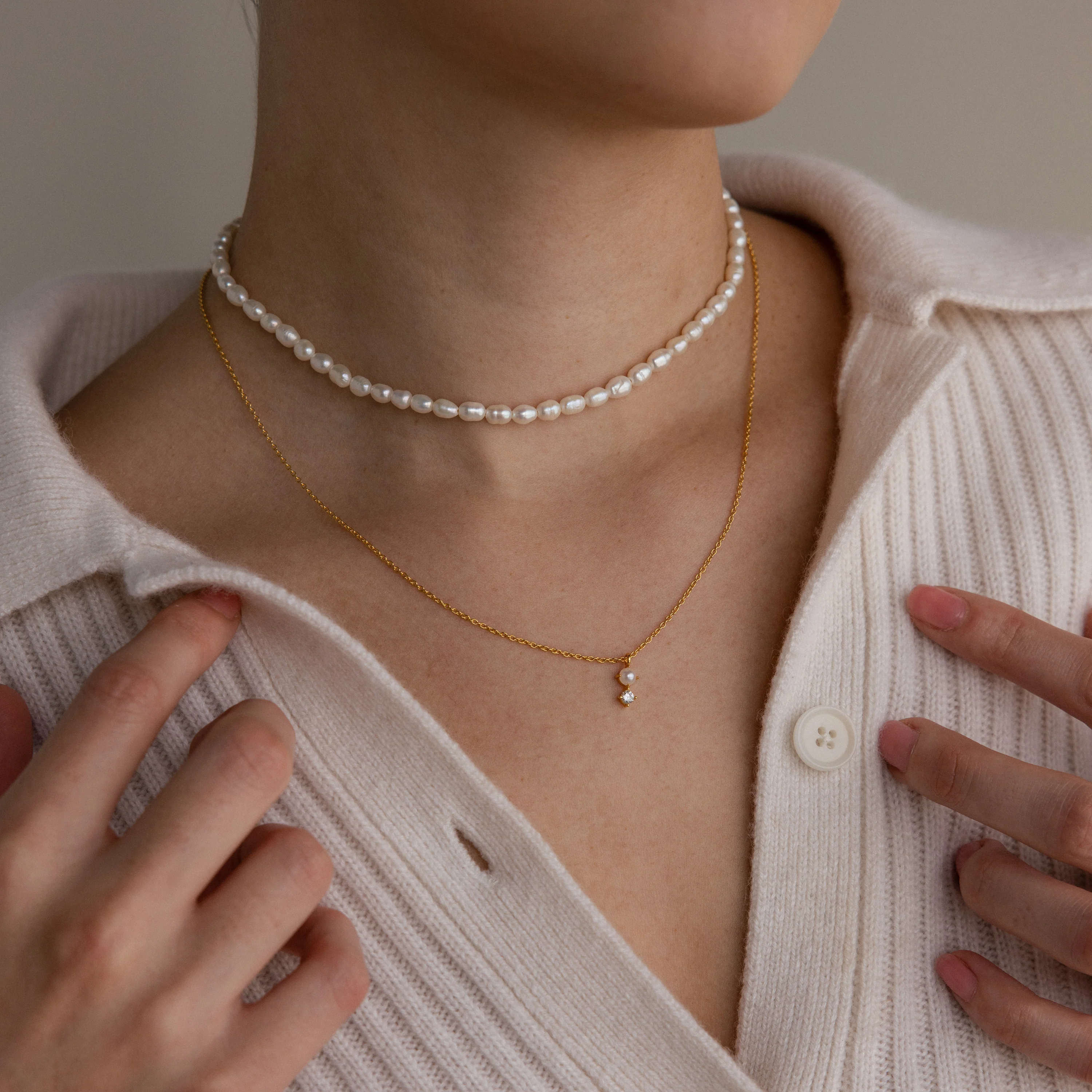 Pearl Diamond Drop Necklace in 18K Gold - Image 8