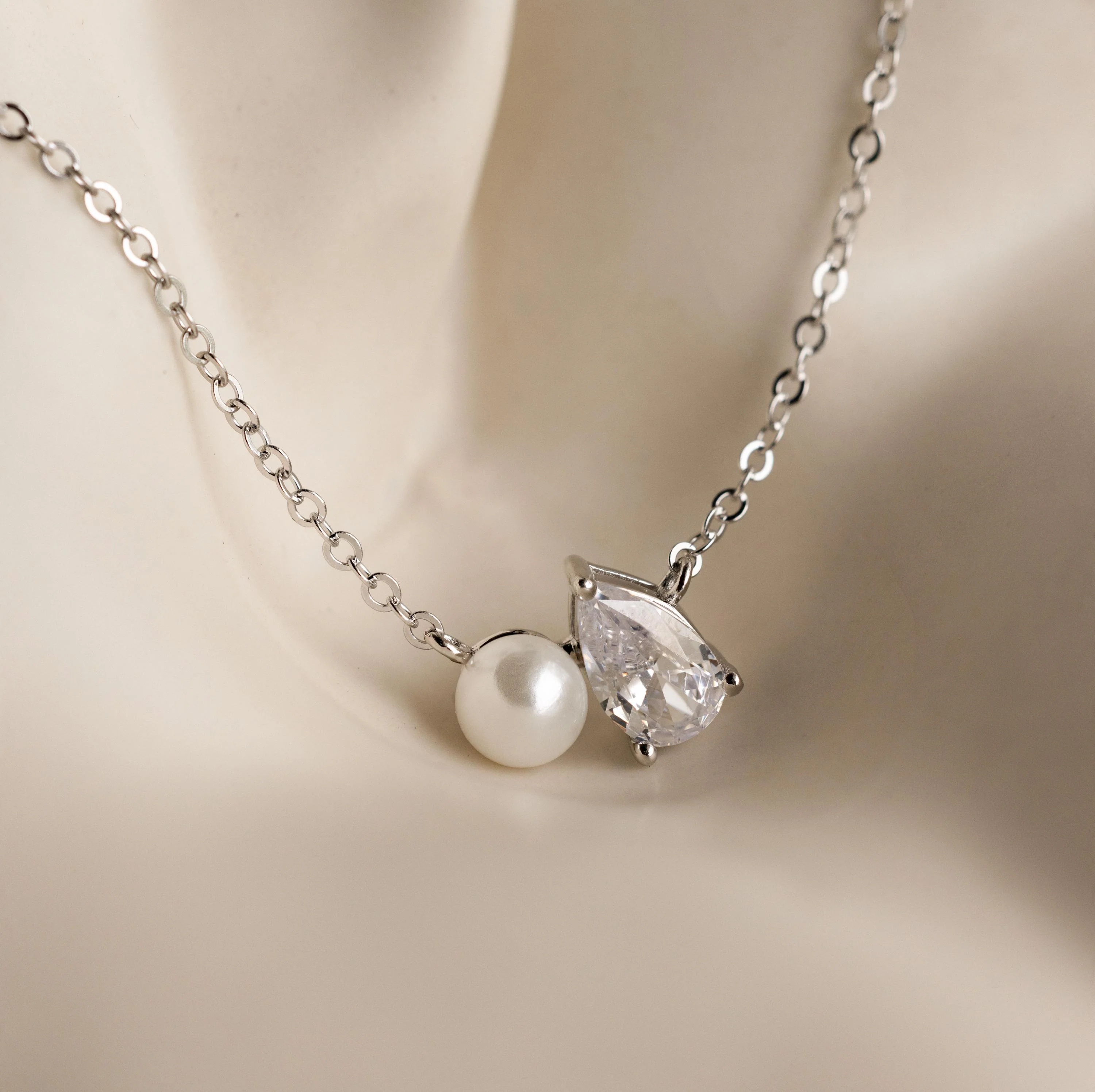 Pearl Diamond Necklace - Image 5